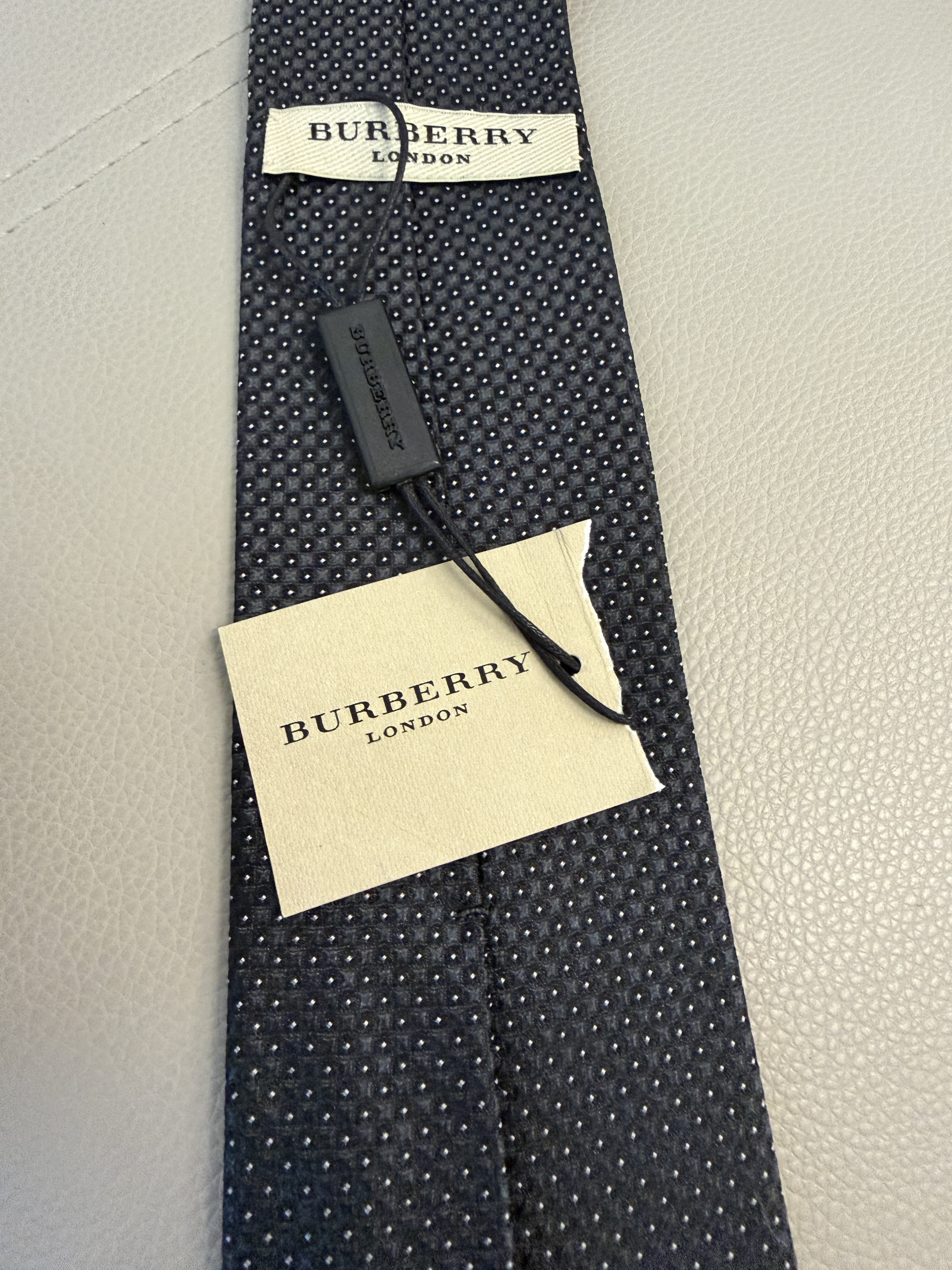 Burberry tie （英國🇬🇧制造）