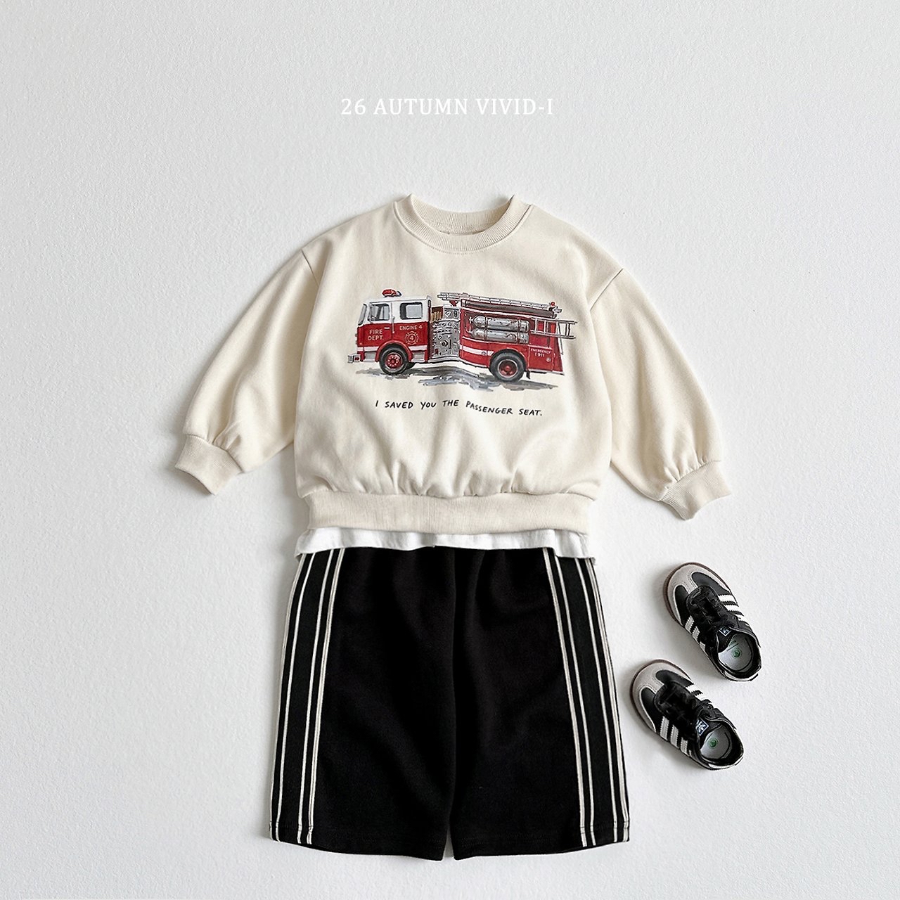Vivid | Retro car man to man