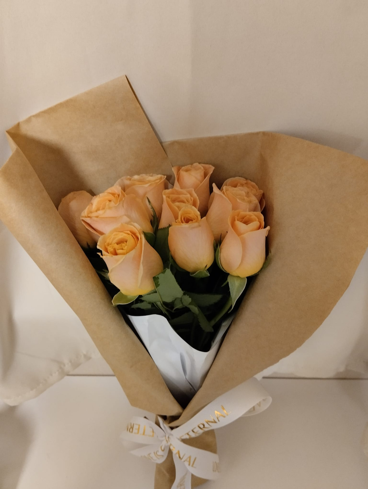 優雅香檳玫瑰花束 – 永恆之愛