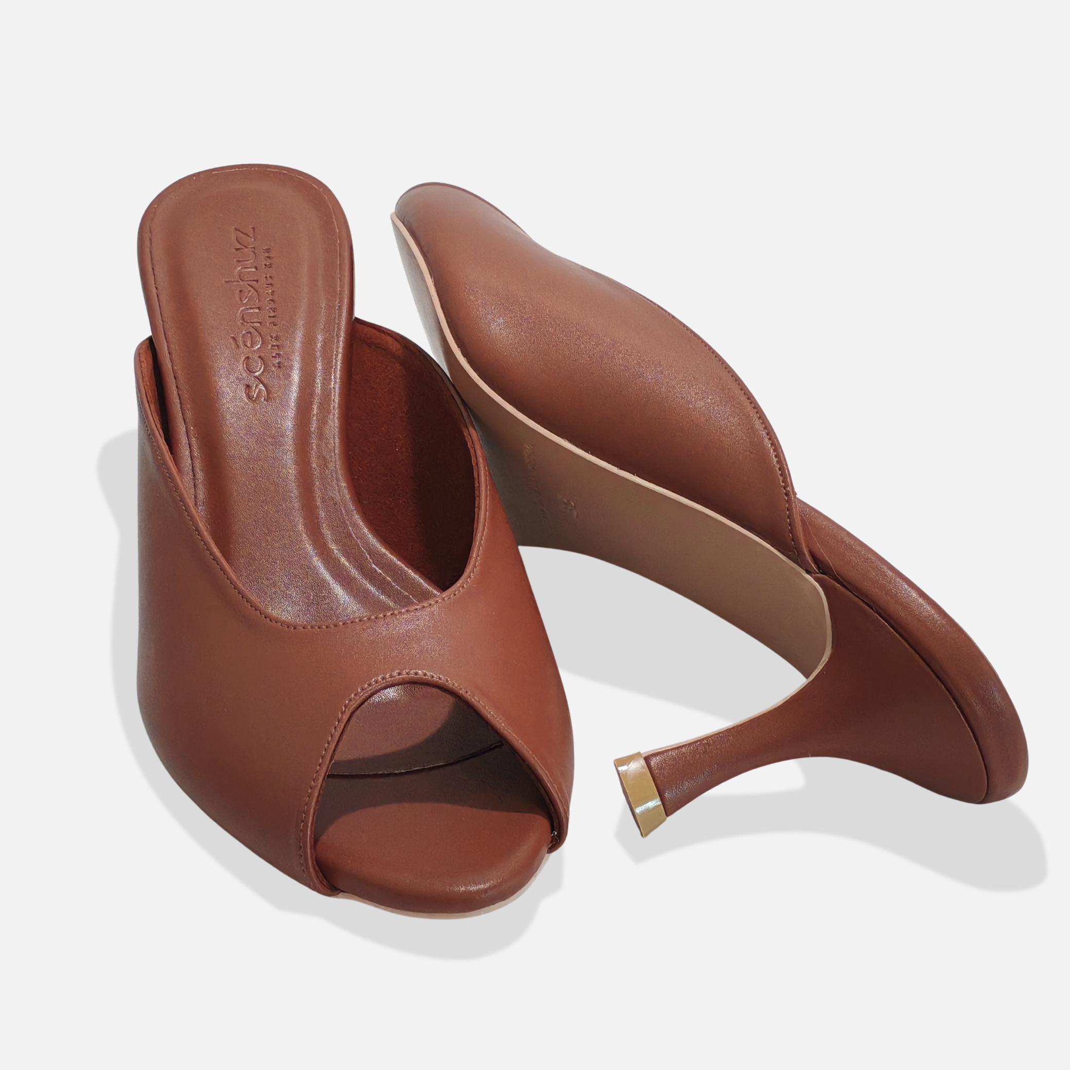 HILDA 65 WALNUT