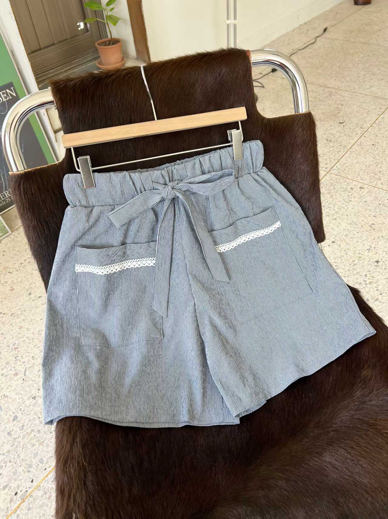 ＜限時預購＞超顯瘦 A 字條紋短褲 TW260307K02 《9/3截單，預計4月中旬到港》