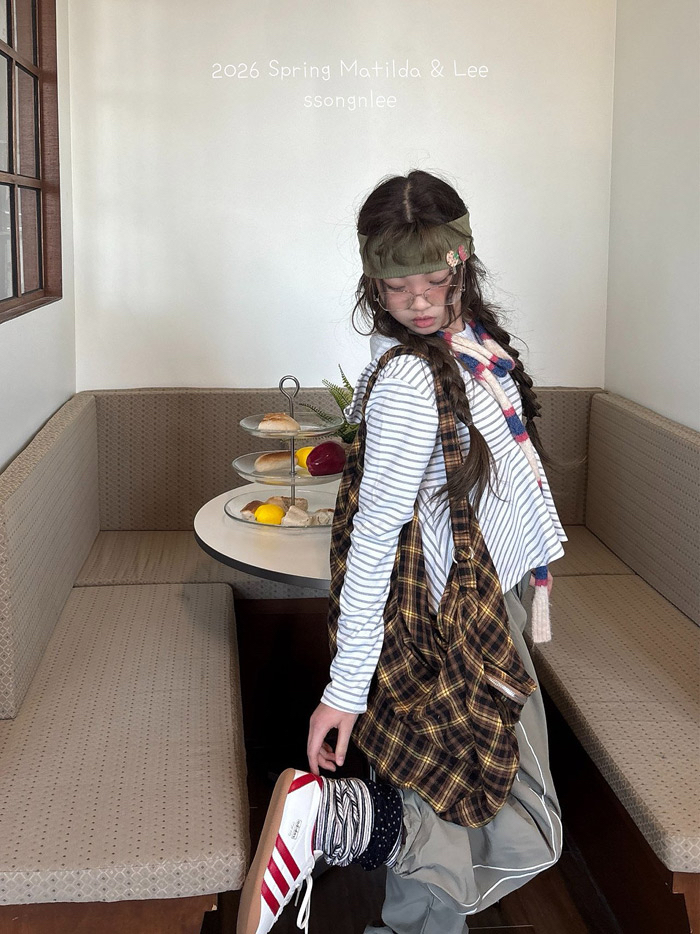 🇰🇷Matilda&Lee hood zipup