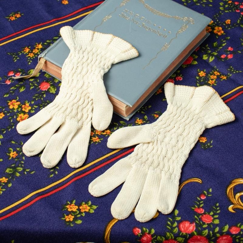Vintage Crochet Wrist-Length Flare Driving Gloves (MT331)