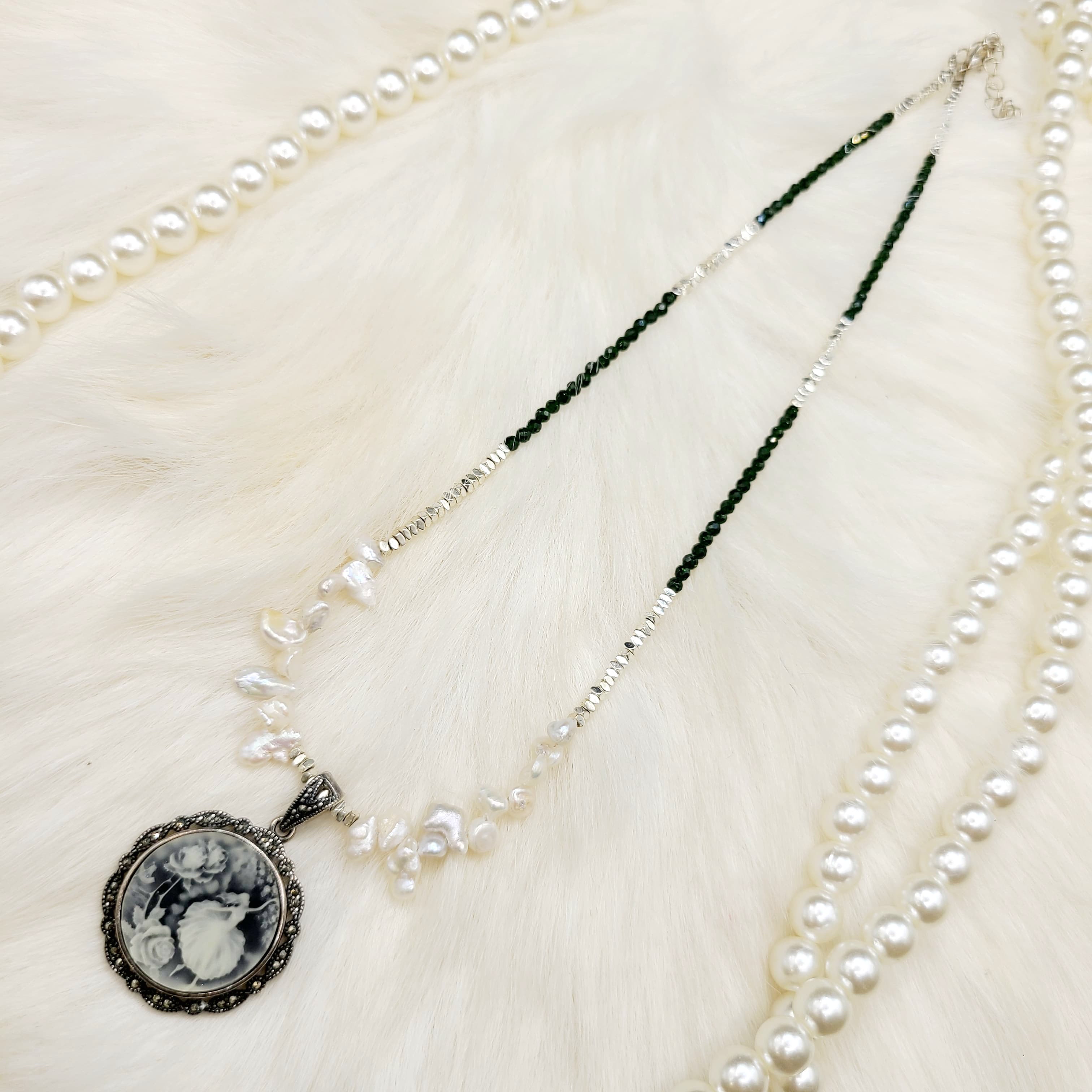 70年代瑪瑙雕刻Cameo配珍珠水晶choker