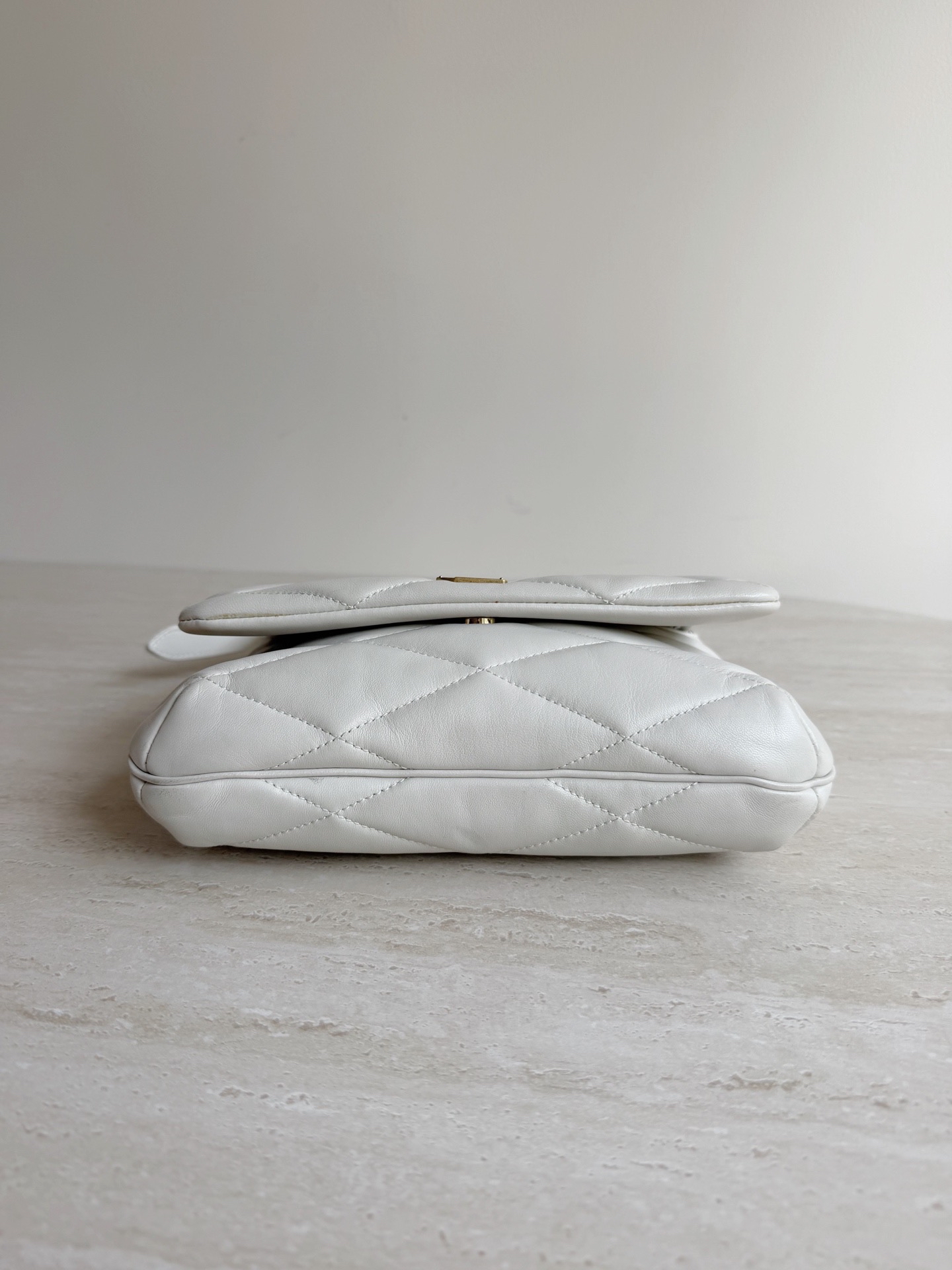 【預訂貨品】YSL白色羊皮腋下包