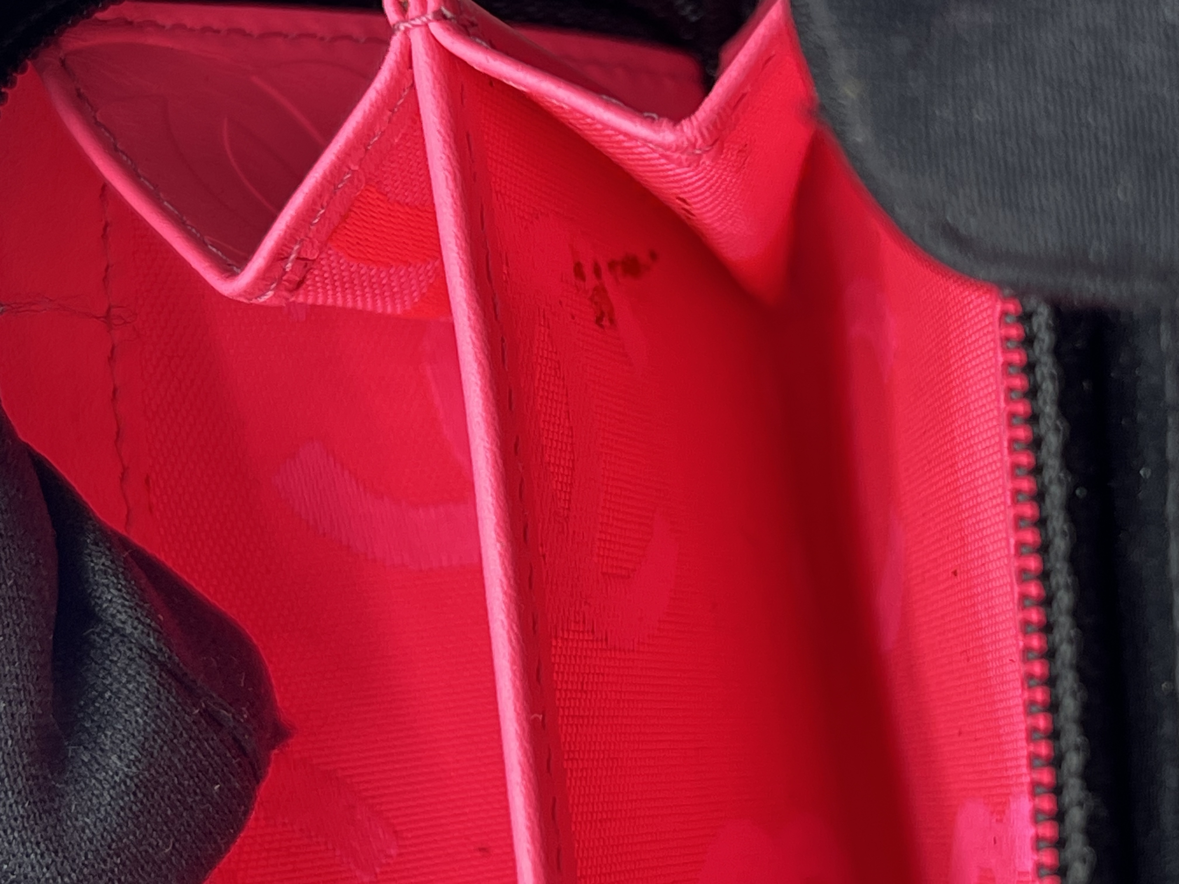 Pre-Owned CHANEL Cambon wallet / Product Code: 26041007