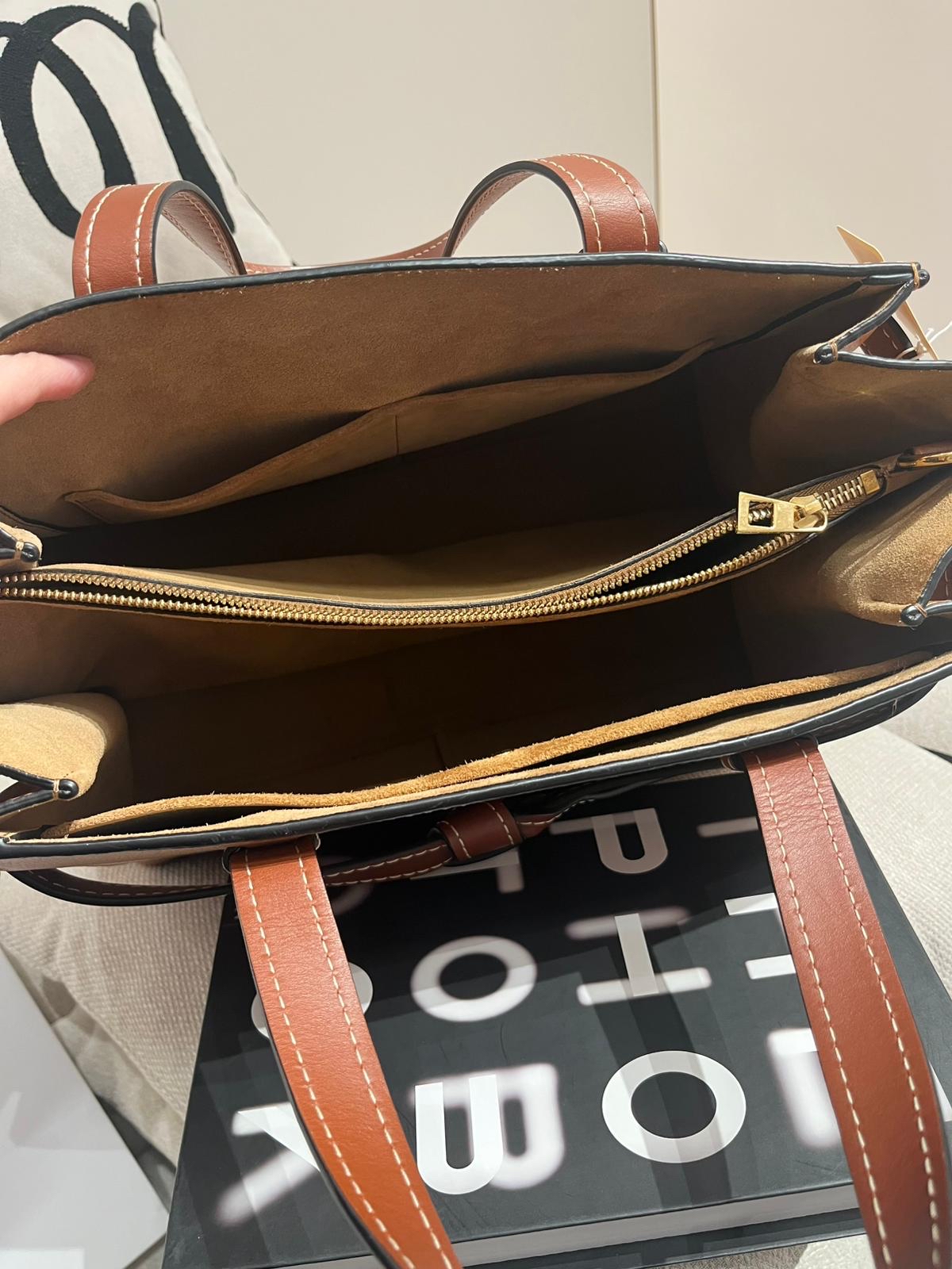 Loewe gate top handle 2way tote bag 100%Authentic ,95%new✅dust bag 