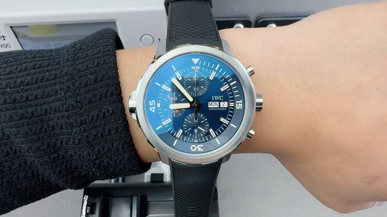 IWC 万国海洋计时雅克·伊夫·库斯托探险计时腕表