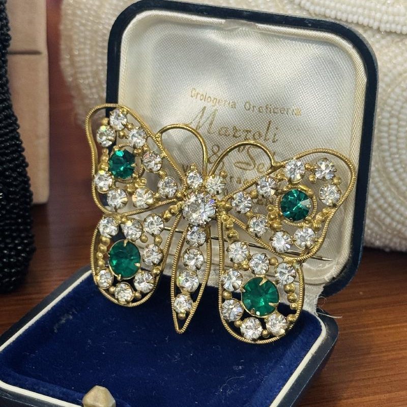 Antique C.a. 1920s Czechoslovakian Emerald Green Glass Butterfly Brooch (B028)