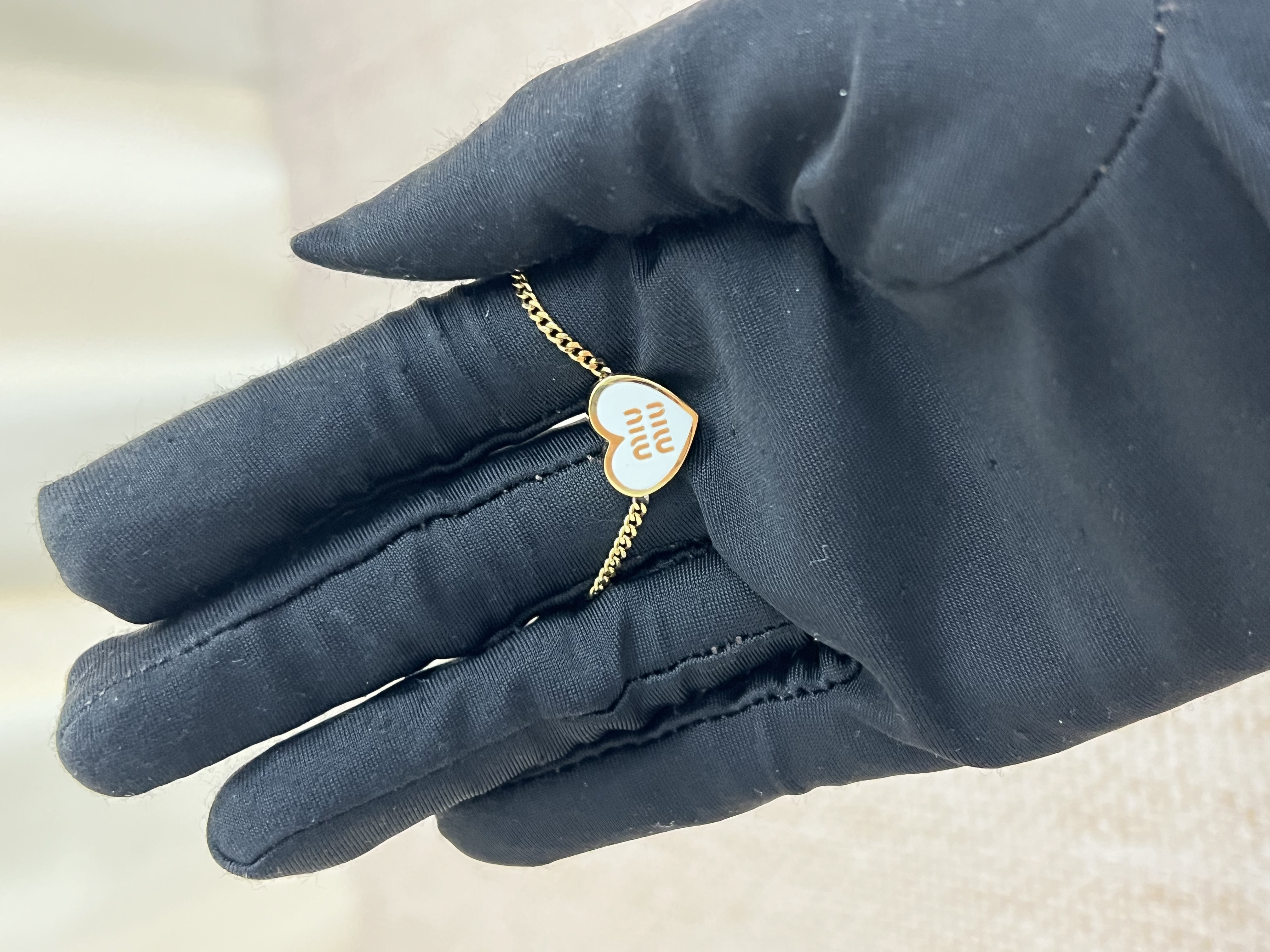 Pre-owned Miumiu Heart Bracelet / Product Code: 26043009