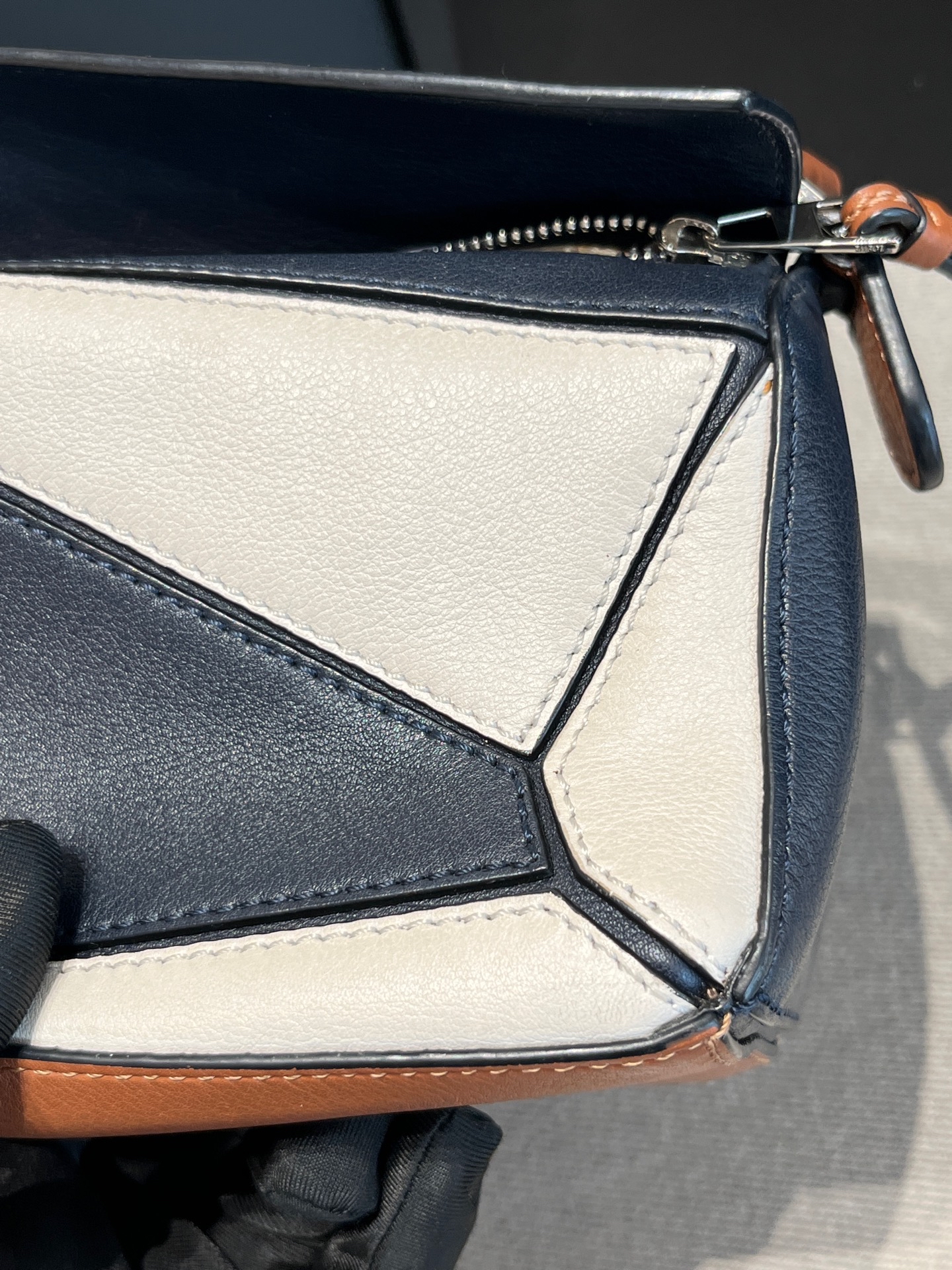 【預訂貨品】Loewe 海軍風三拼色 minipuzzle