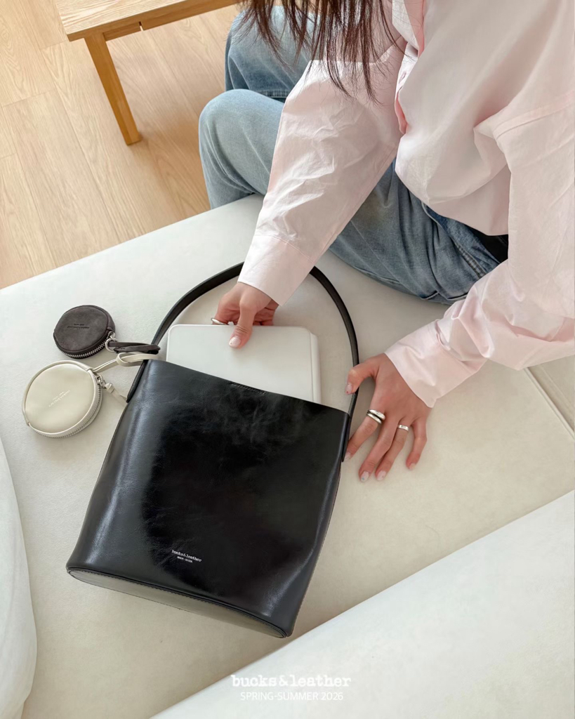 【26SS】 預訂_Selling Bag with pouch By Bucks & leather