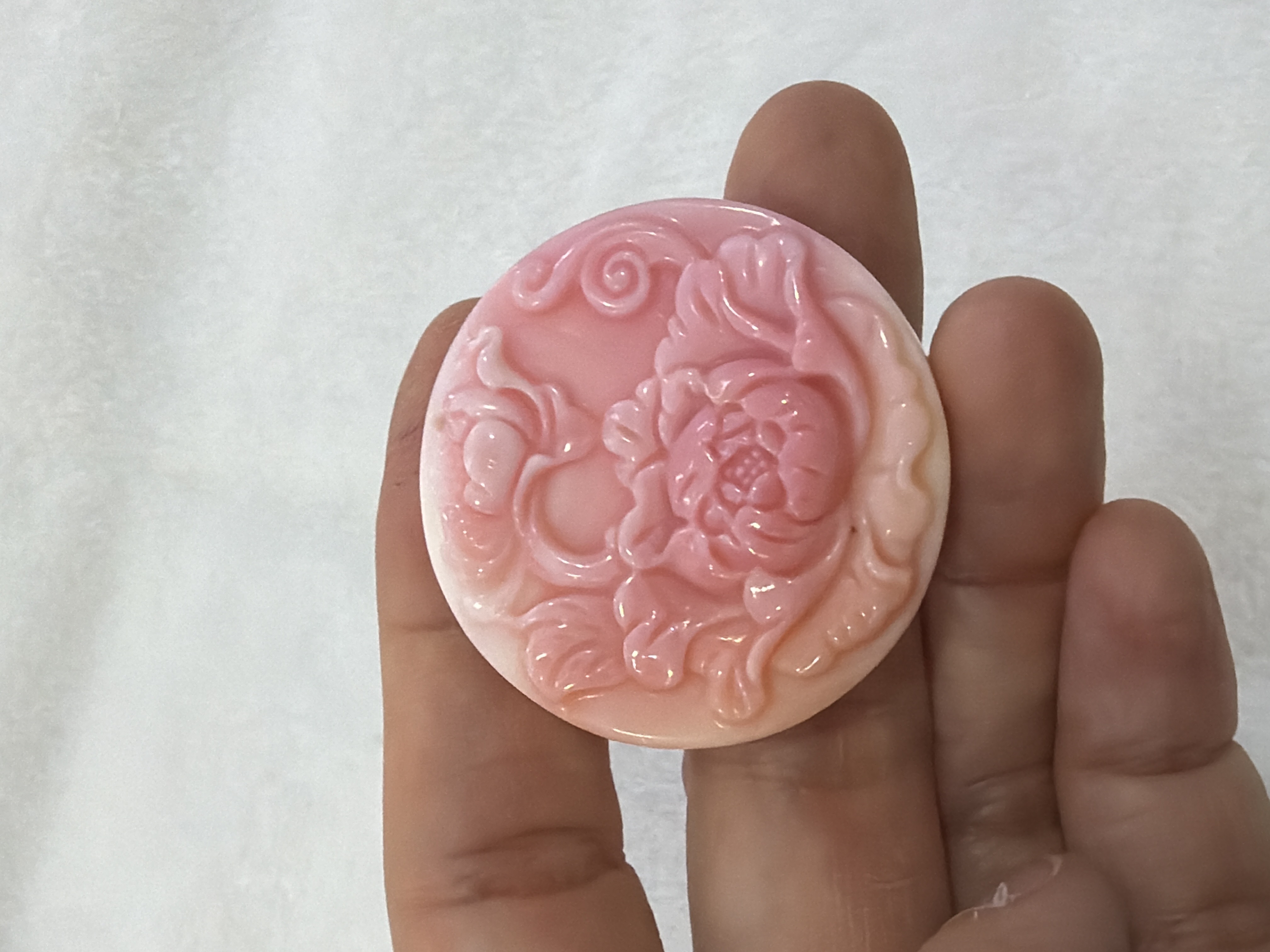 墨西哥女皇貝 花開富貴4cm圓吊咀 # 15 （隨機發貨，會加配頸繩）