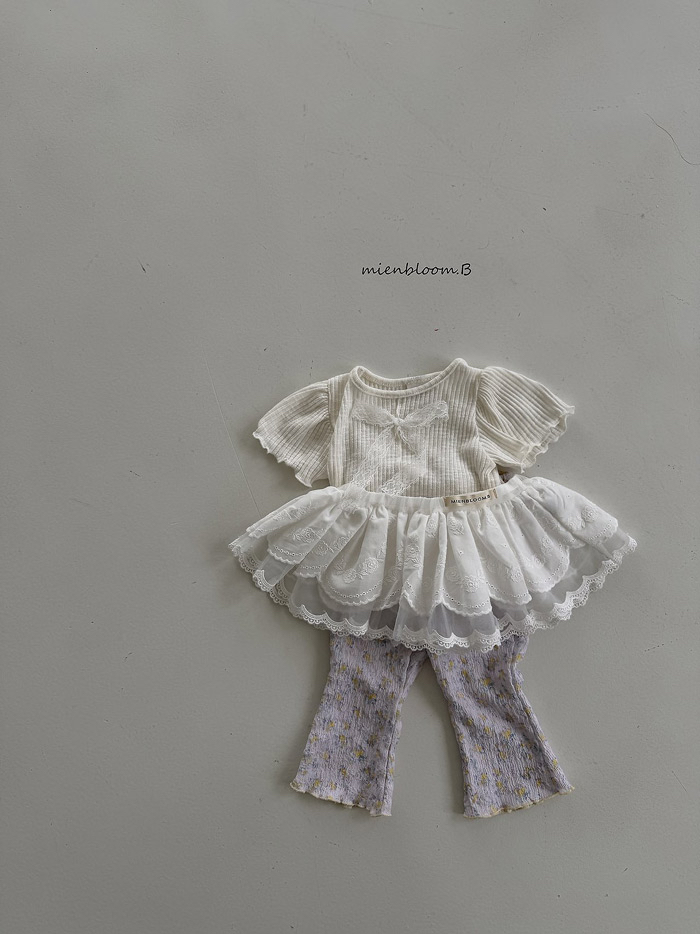 🇰🇷mienbloom.b tee