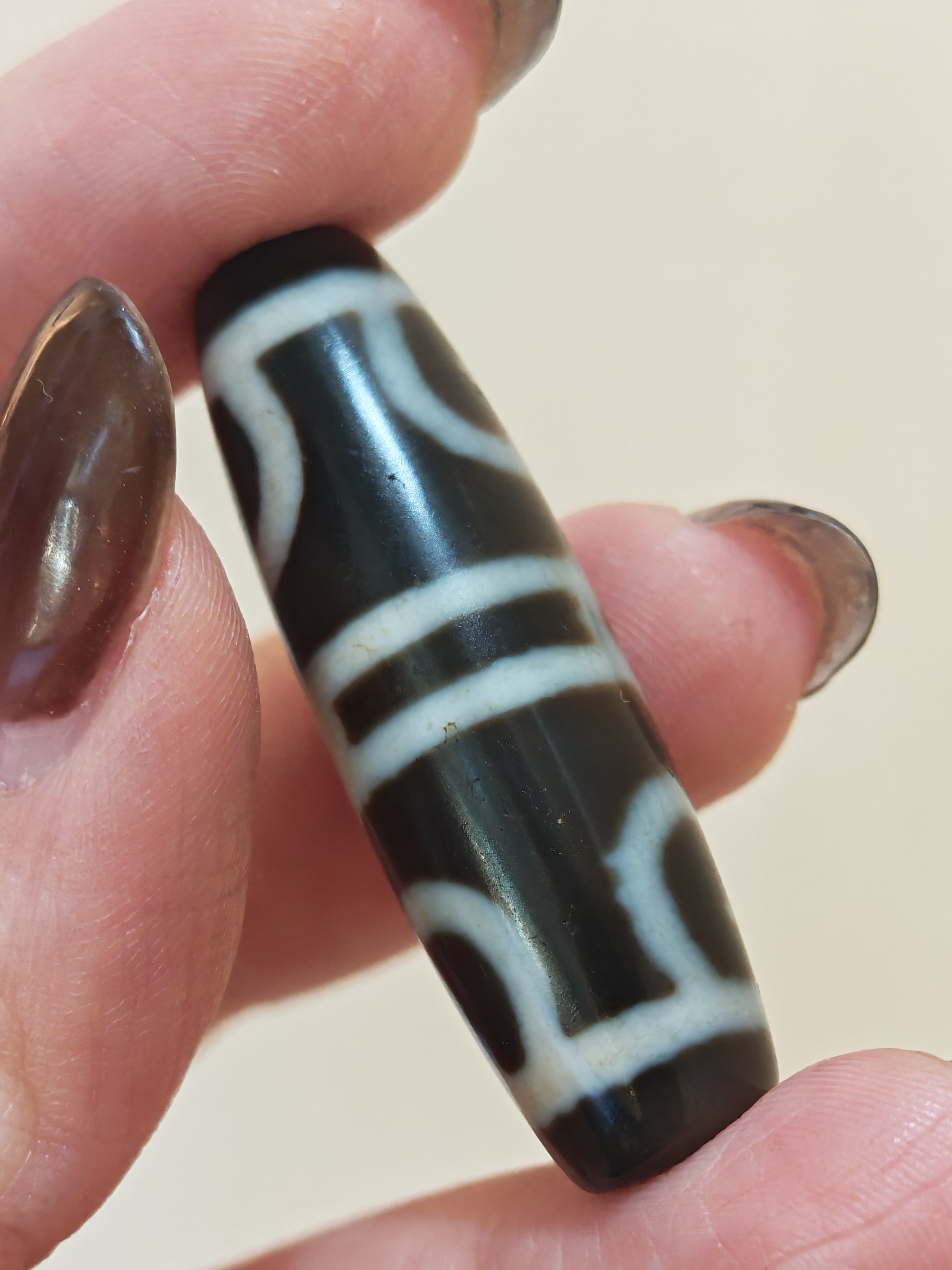 「黑白蓮師法帽天珠」26021