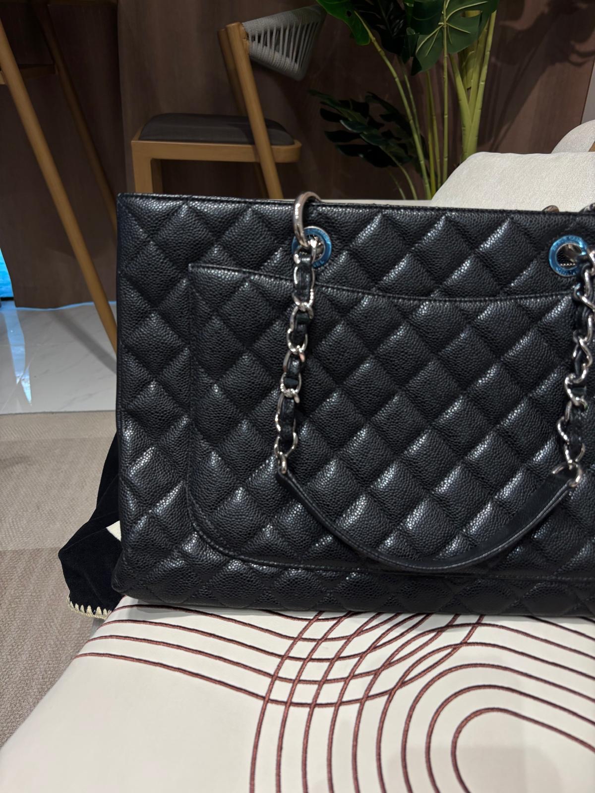 Chanel Gst XL TOTE BAG CAVIER CALFKSIN 黑色魚子醬牛皮金扣 100%Authentic, 98%New  ✅card✅Dust bag 
