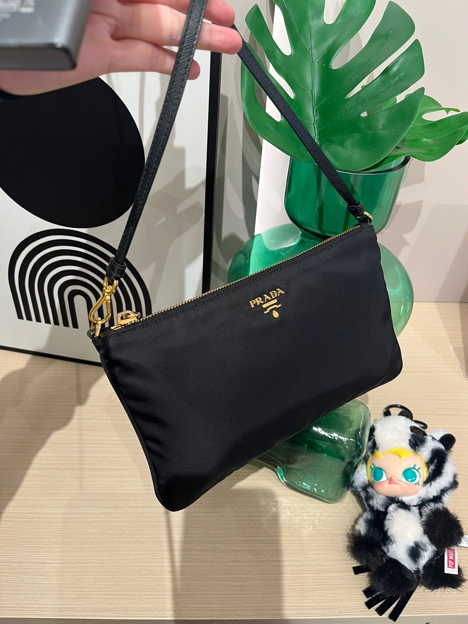 Prada nylon bag zip pouch 黑金 100%Authentic,98%new✅dust bag 