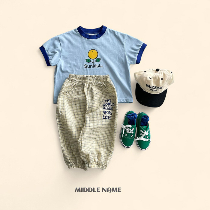 🇰🇷middle name tee