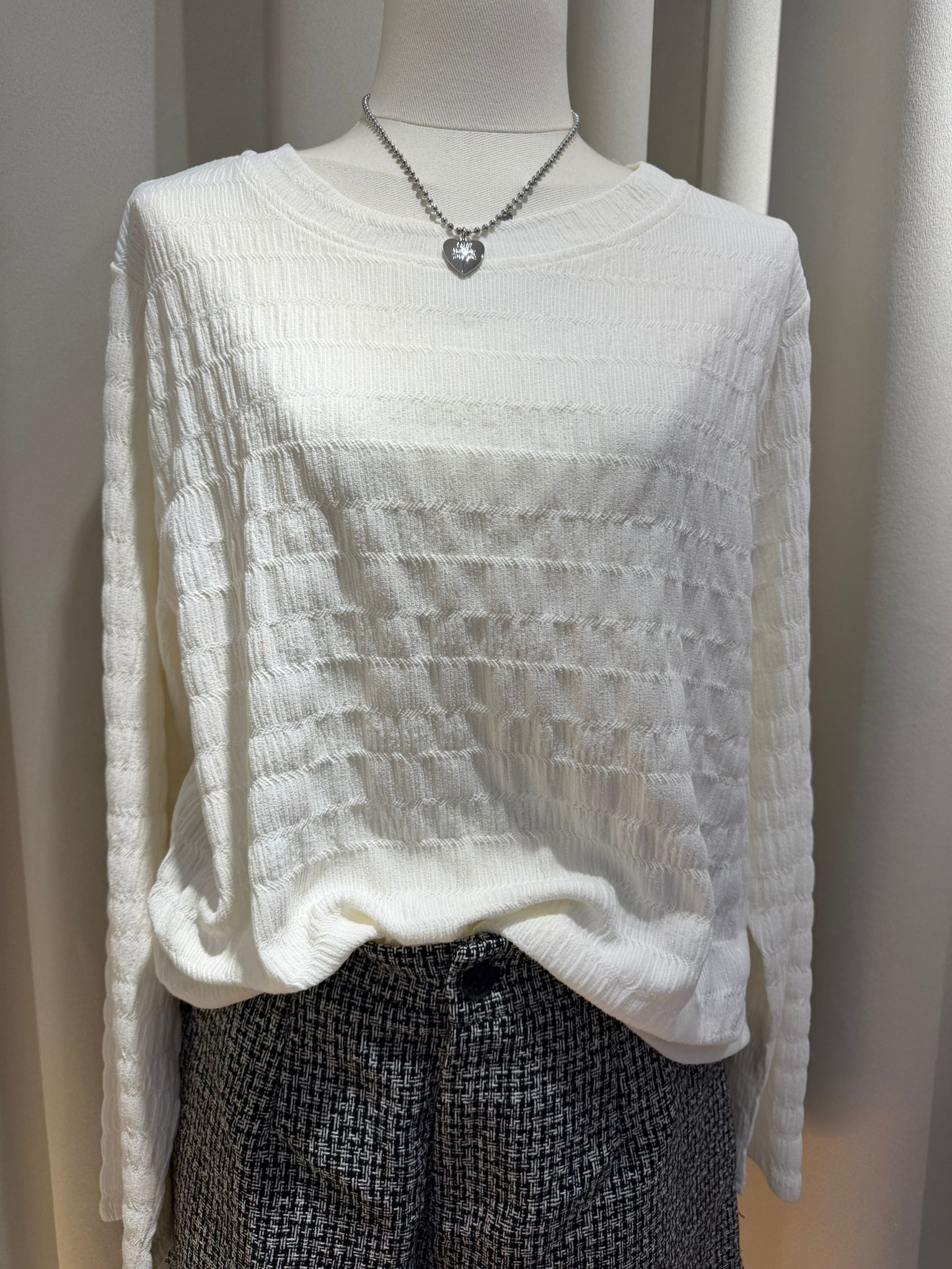 花紋圓領薄長袖上衣