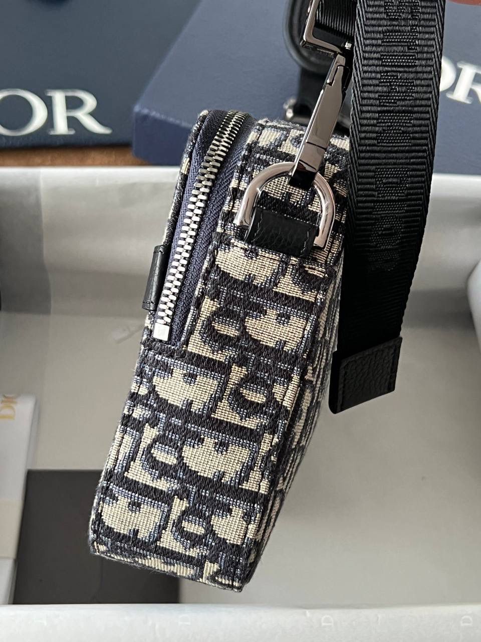 实拍 ❤️ Safari 信使包(附肩带) 米色和黑色 Oblique 印花💼