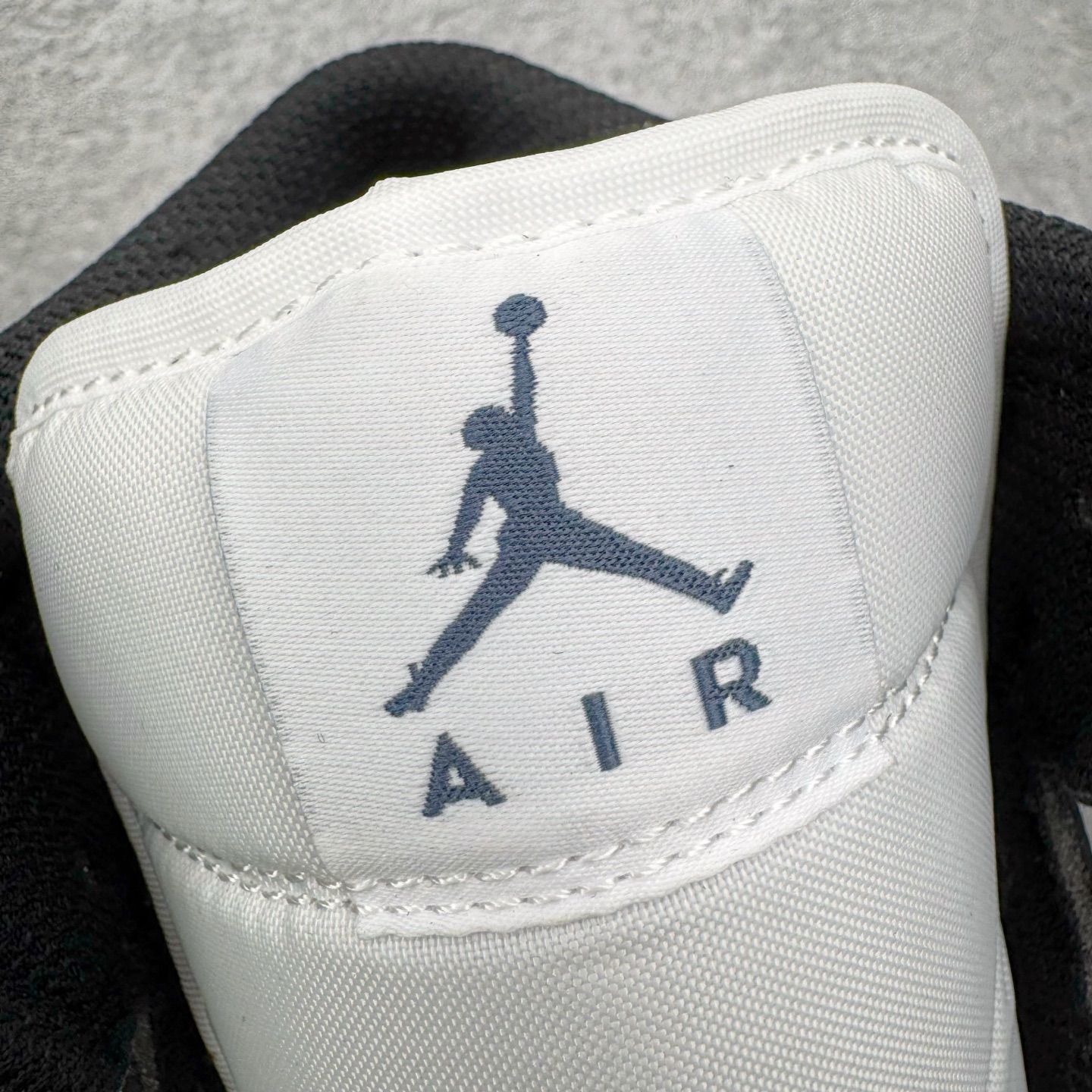 Nike Air Jordan 1 Mid DQ8426-002