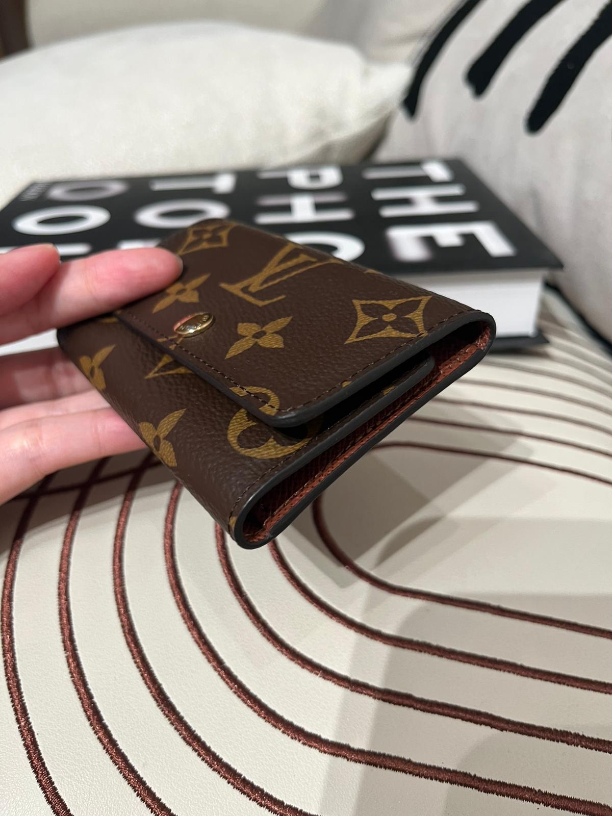 LV Key Holder Monogram 100%Authentic, 95%New