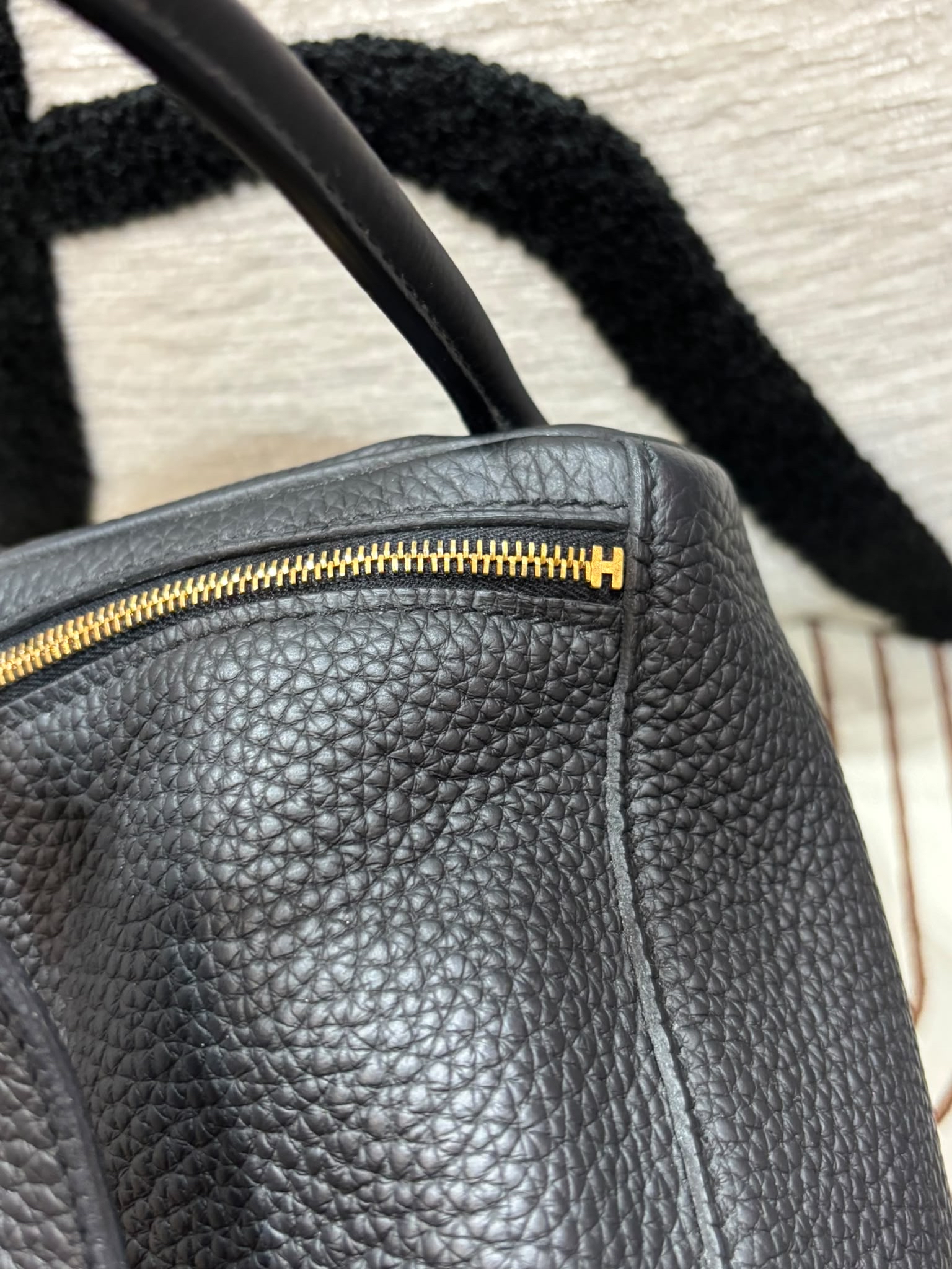 Hermes Lindy 26 Stamp X 黑色牛皮淺金扣  100%Authentic, 95%New ✅Dust bag