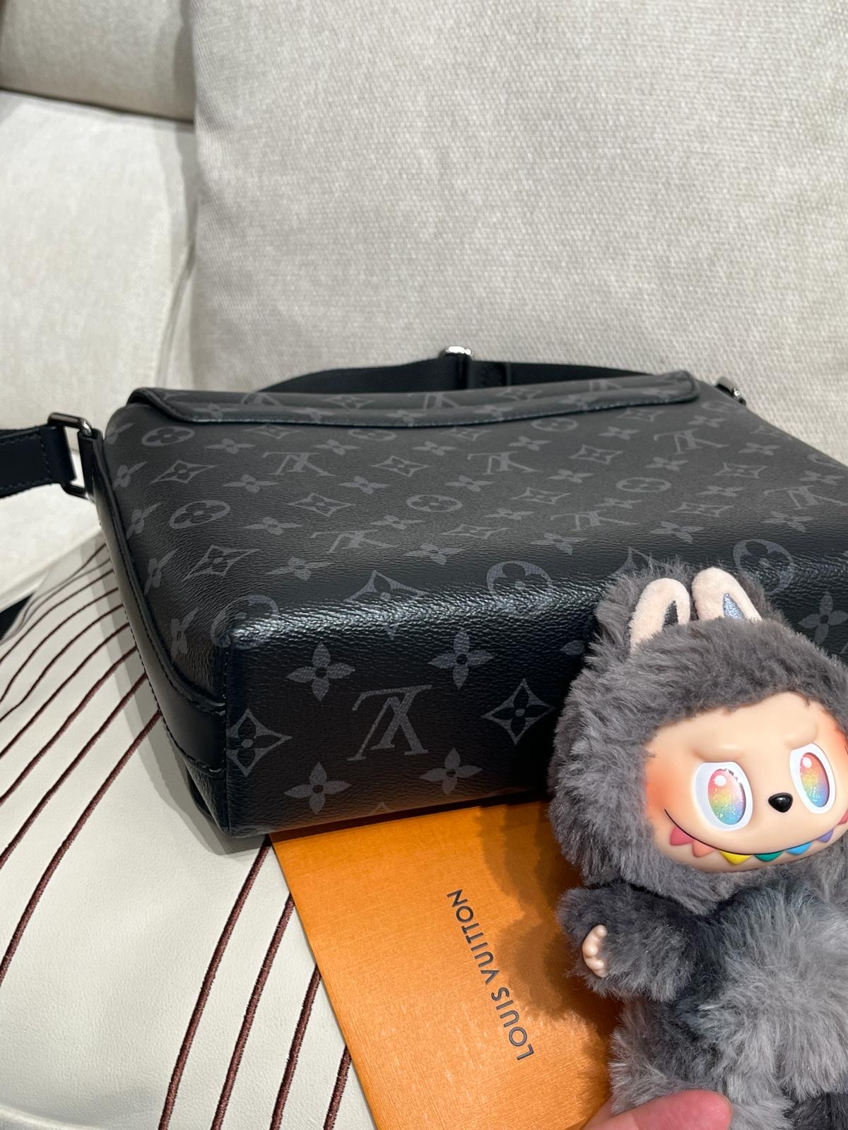 Lv DISTRICT PM Eclipse M45272 信差袋 crossbody bag 100%Authentic,98%new ✅專門店收據✅dust bag