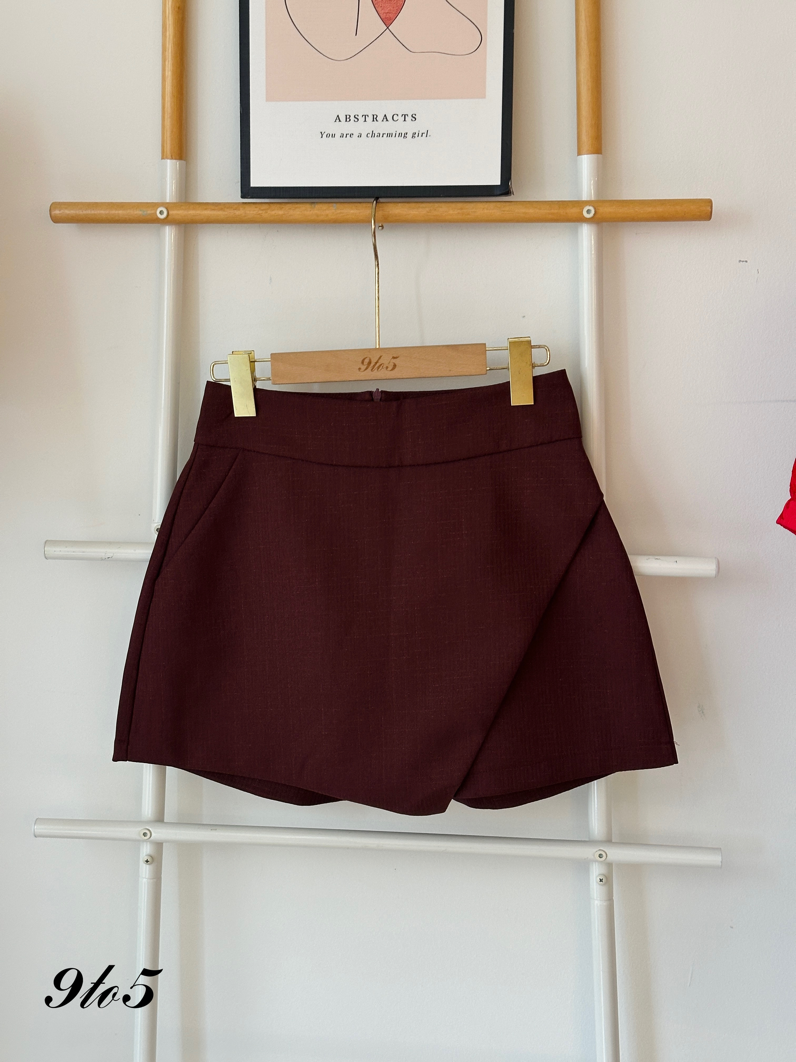 S1783 A Line Short Skort - Cream & Maroon