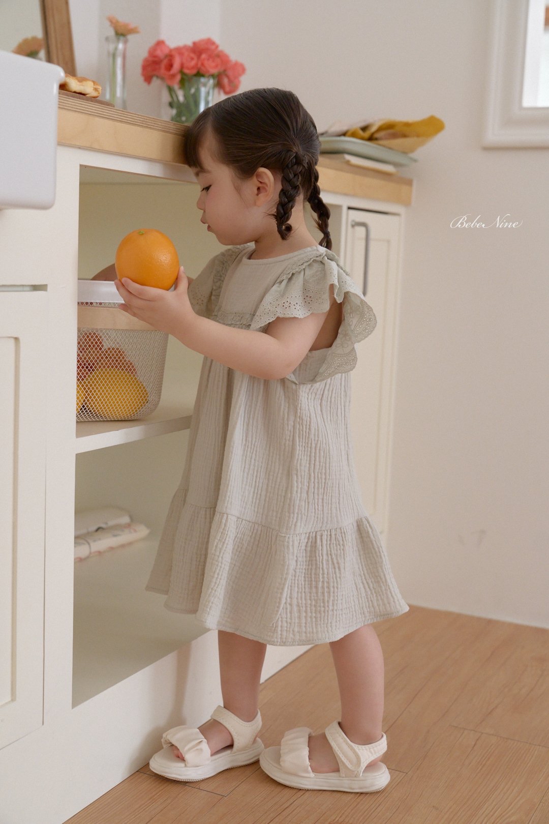 ☀️預訂 韓國直送☀️🇰🇷Bebenine兩色蕾絲荷葉邊袖連身裙