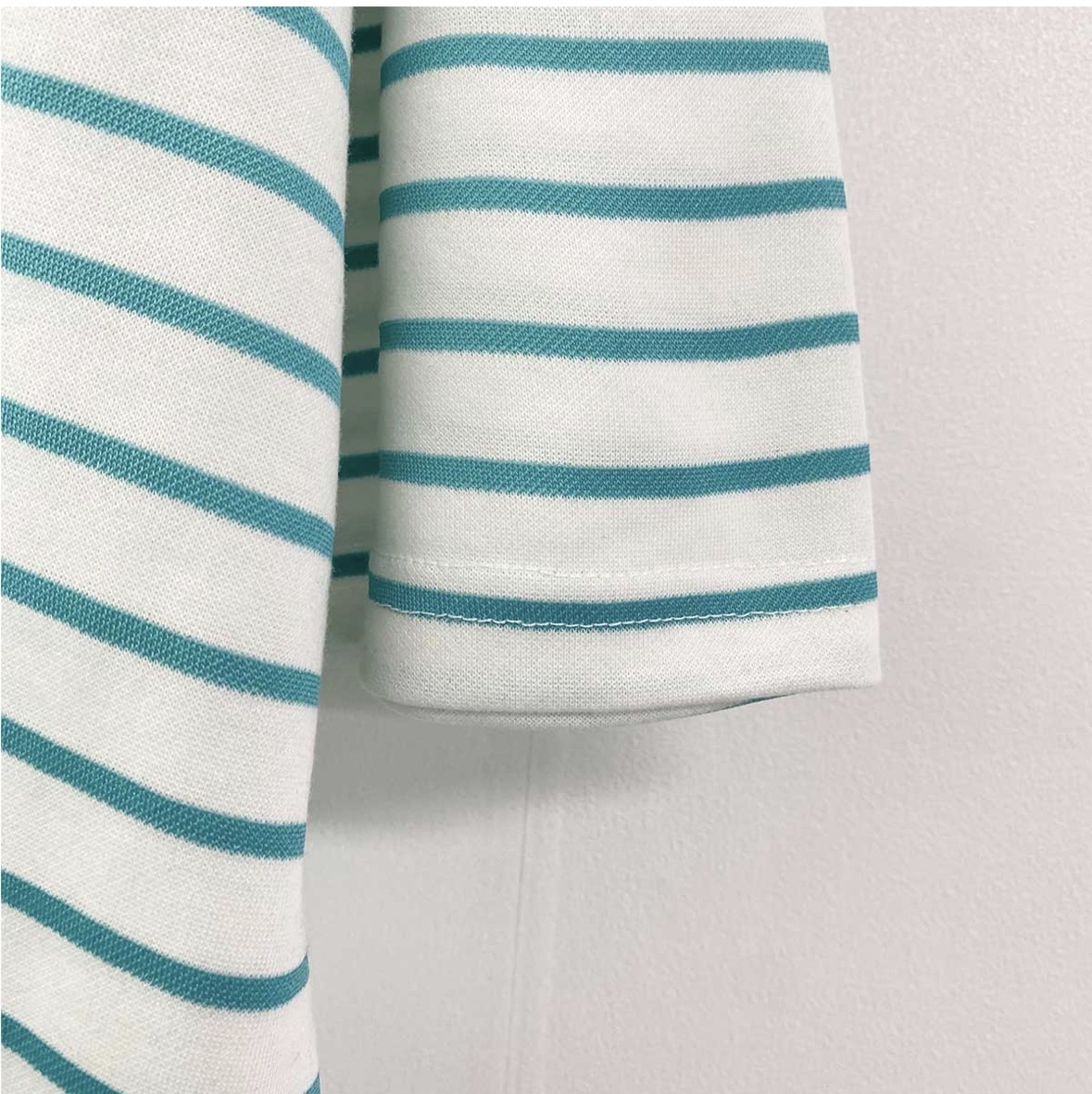 哈哈笑logo橫間Top 