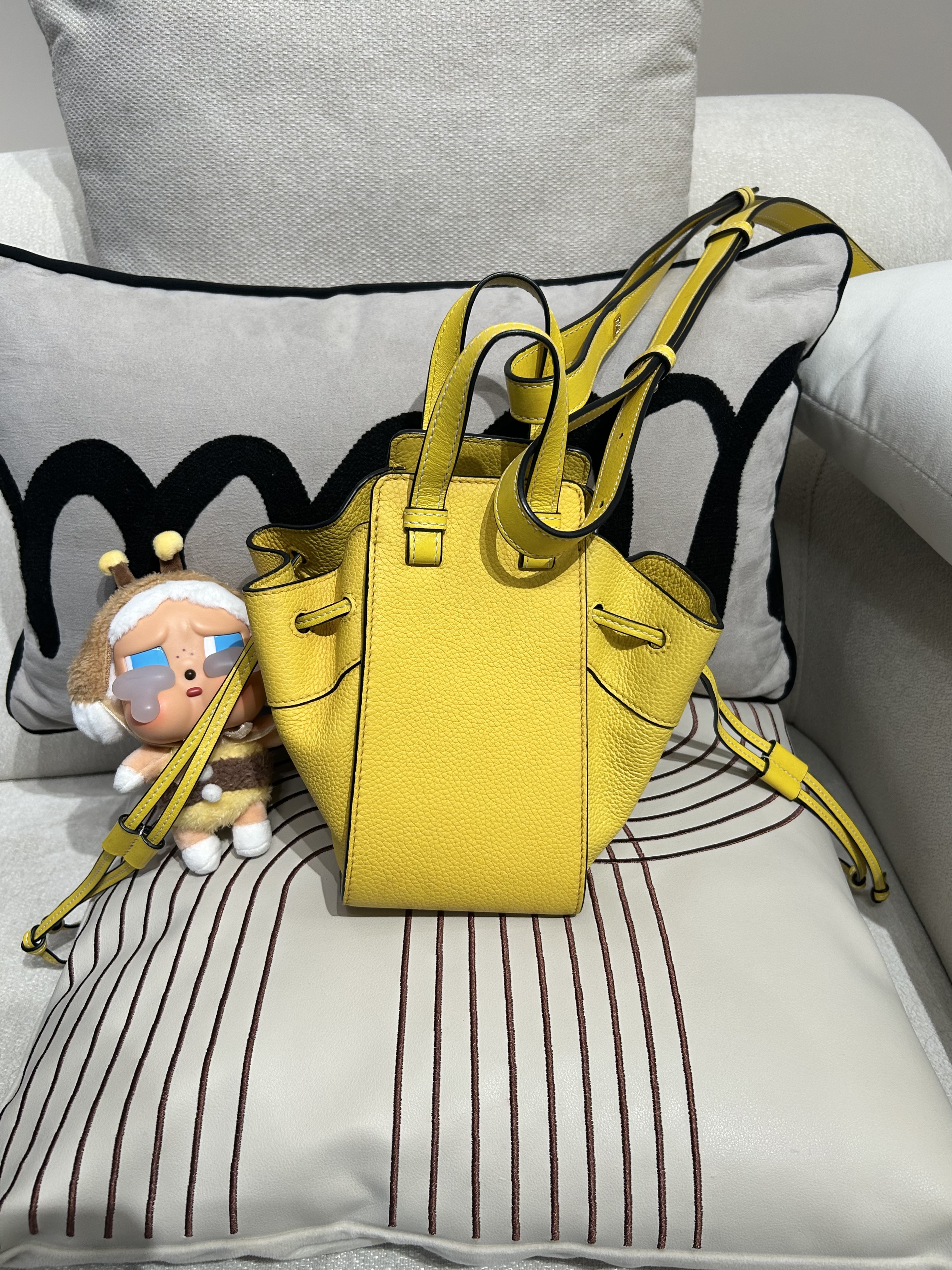 Loewe mini hammock 100%Authentic,95%new ✅booklet✅dust bag 