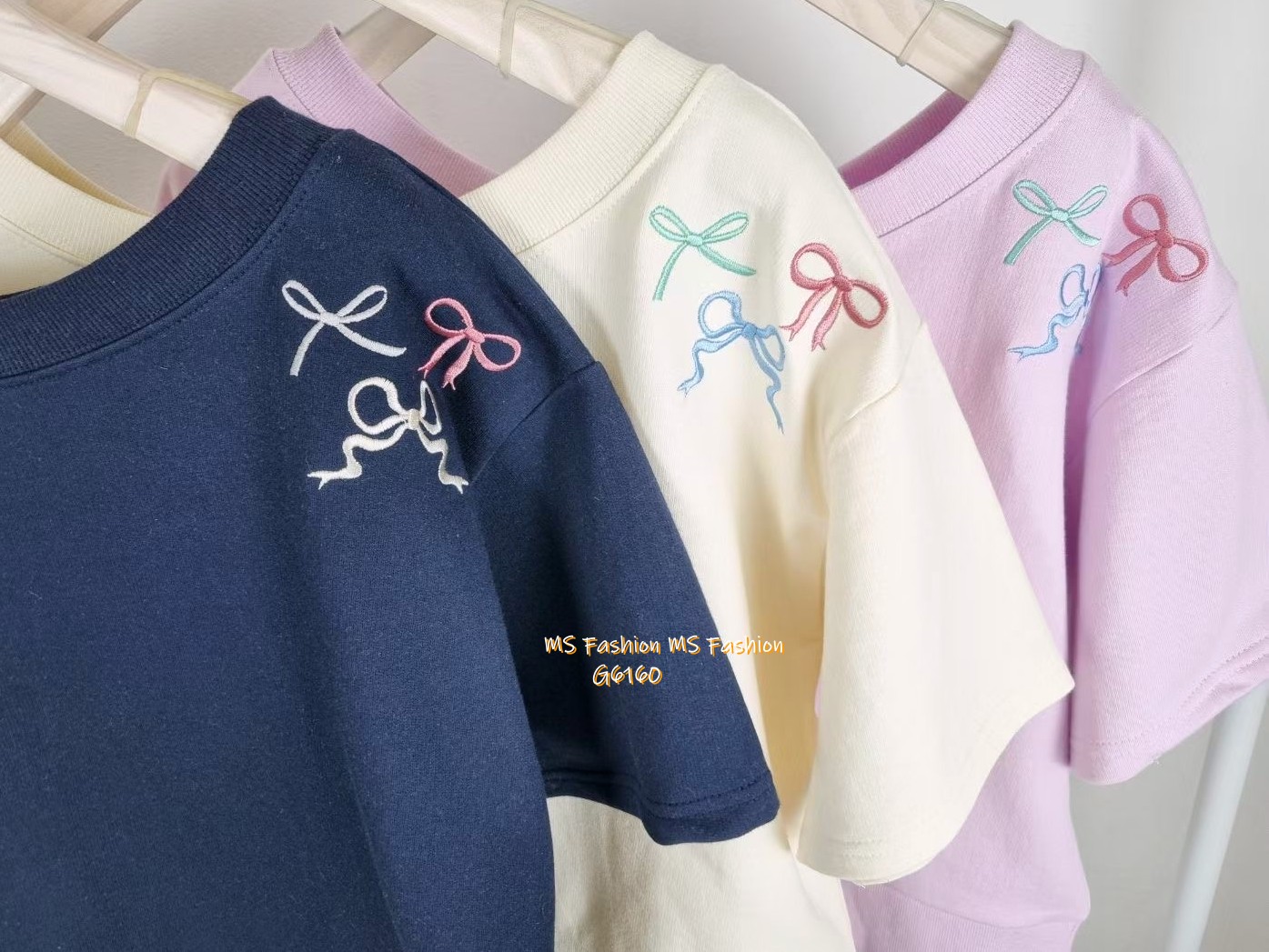 G6160 韓國🇰🇷彩色刺繡蝴蝶top