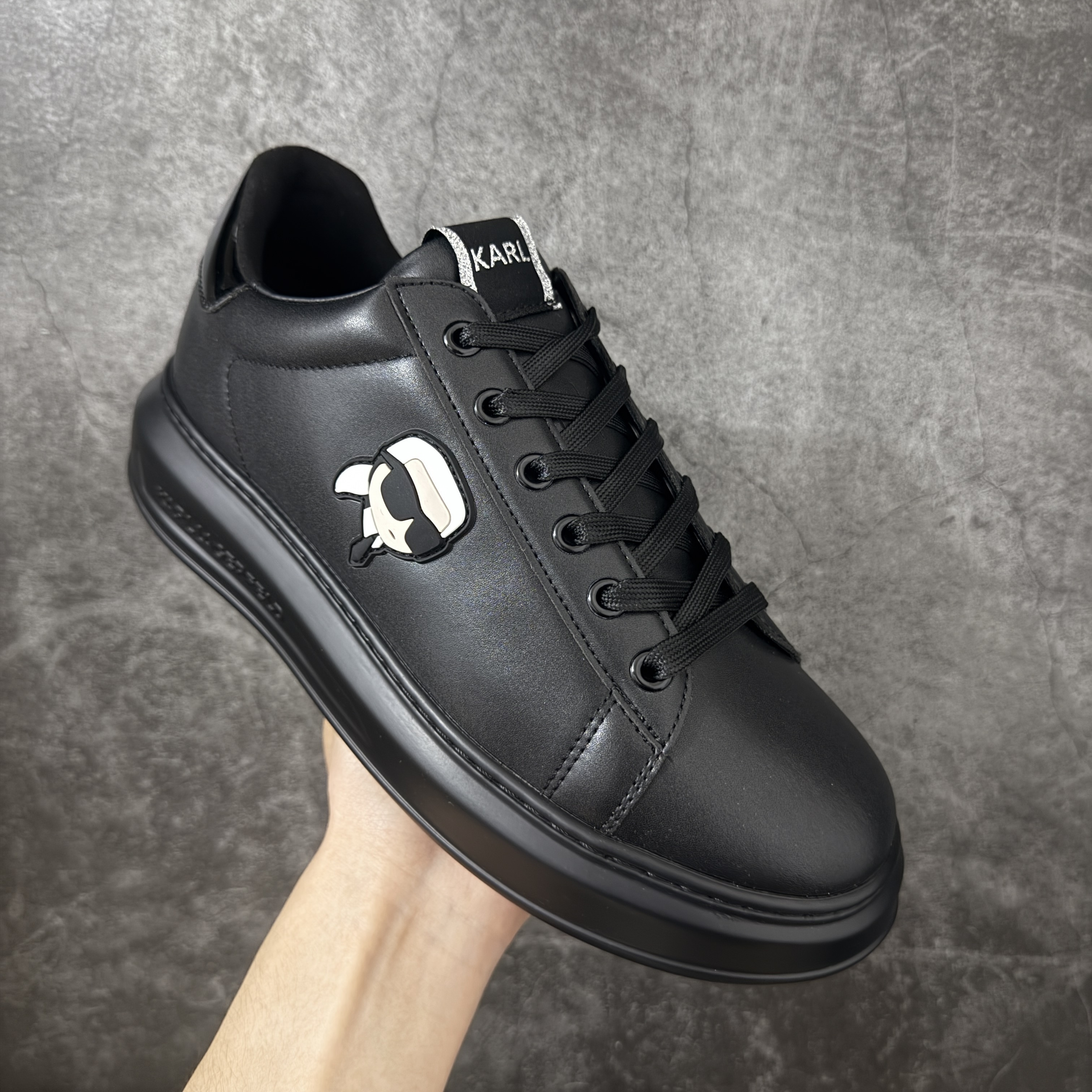 Karl Lagerfeld Kapri Ikonic