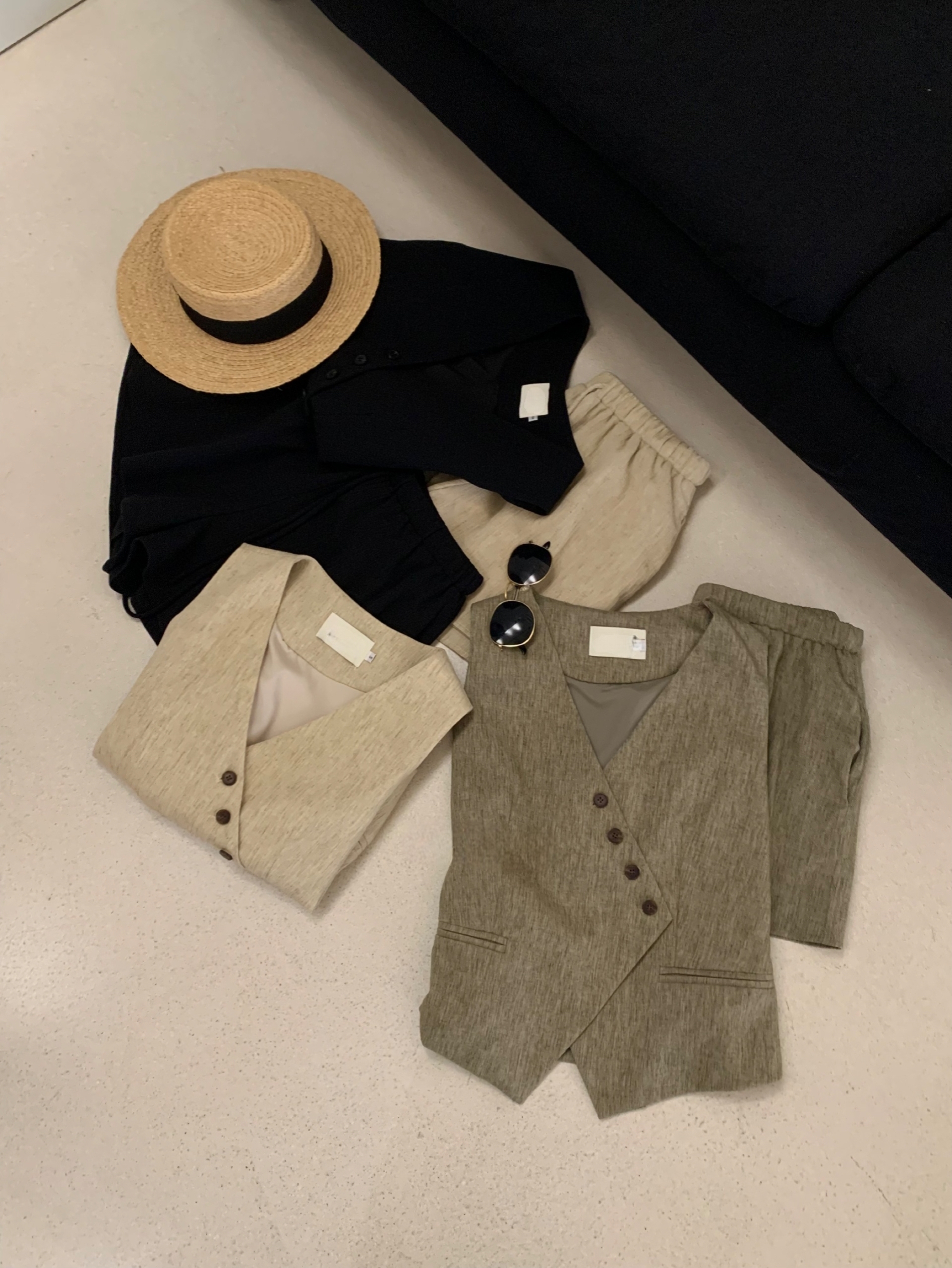 Celeste Vest Top + Short set 法式简约设计马甲上衣+抽绳短裤套装 （3 colours）