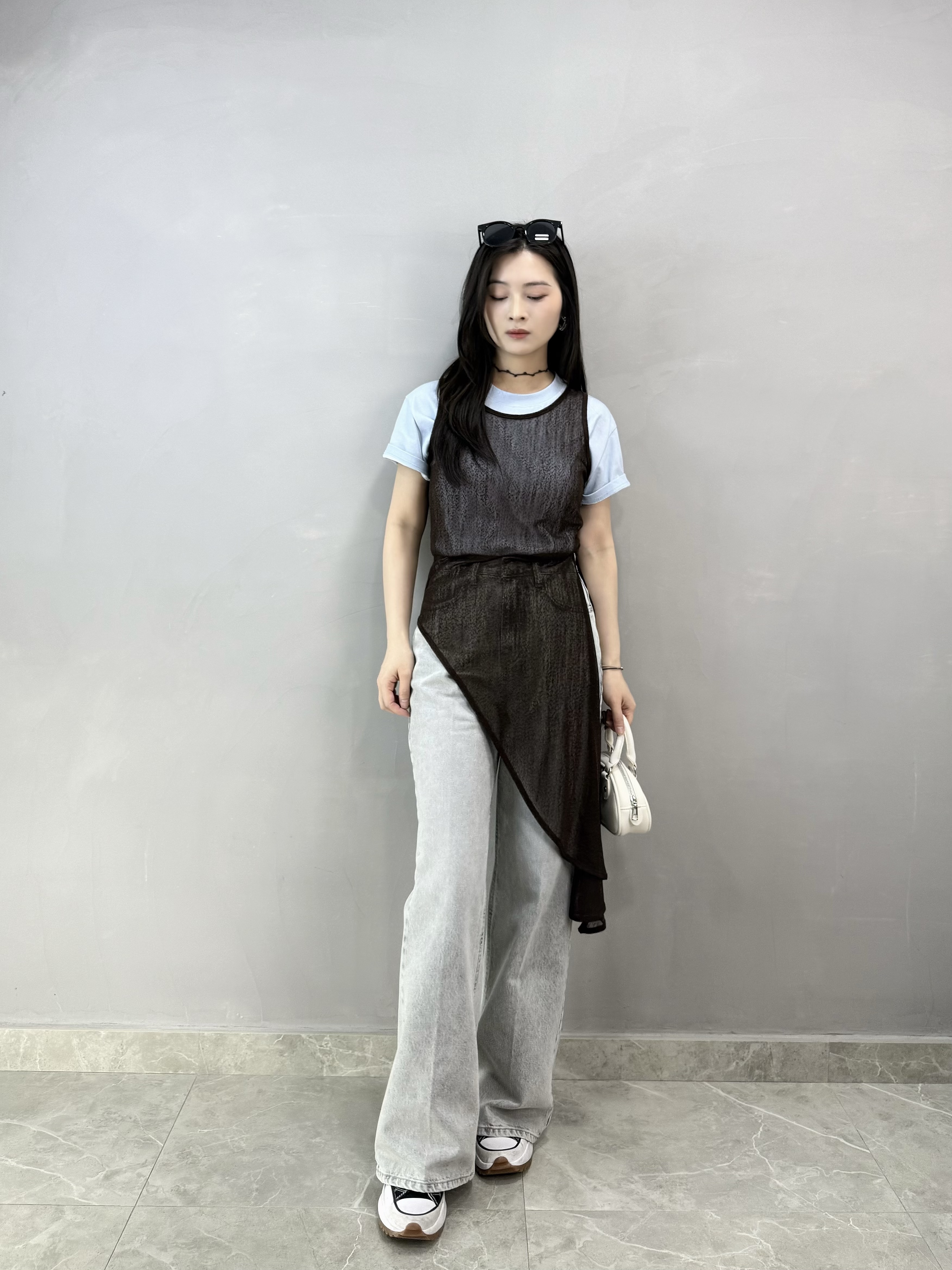 I77 洗水灰直腳牛仔褲