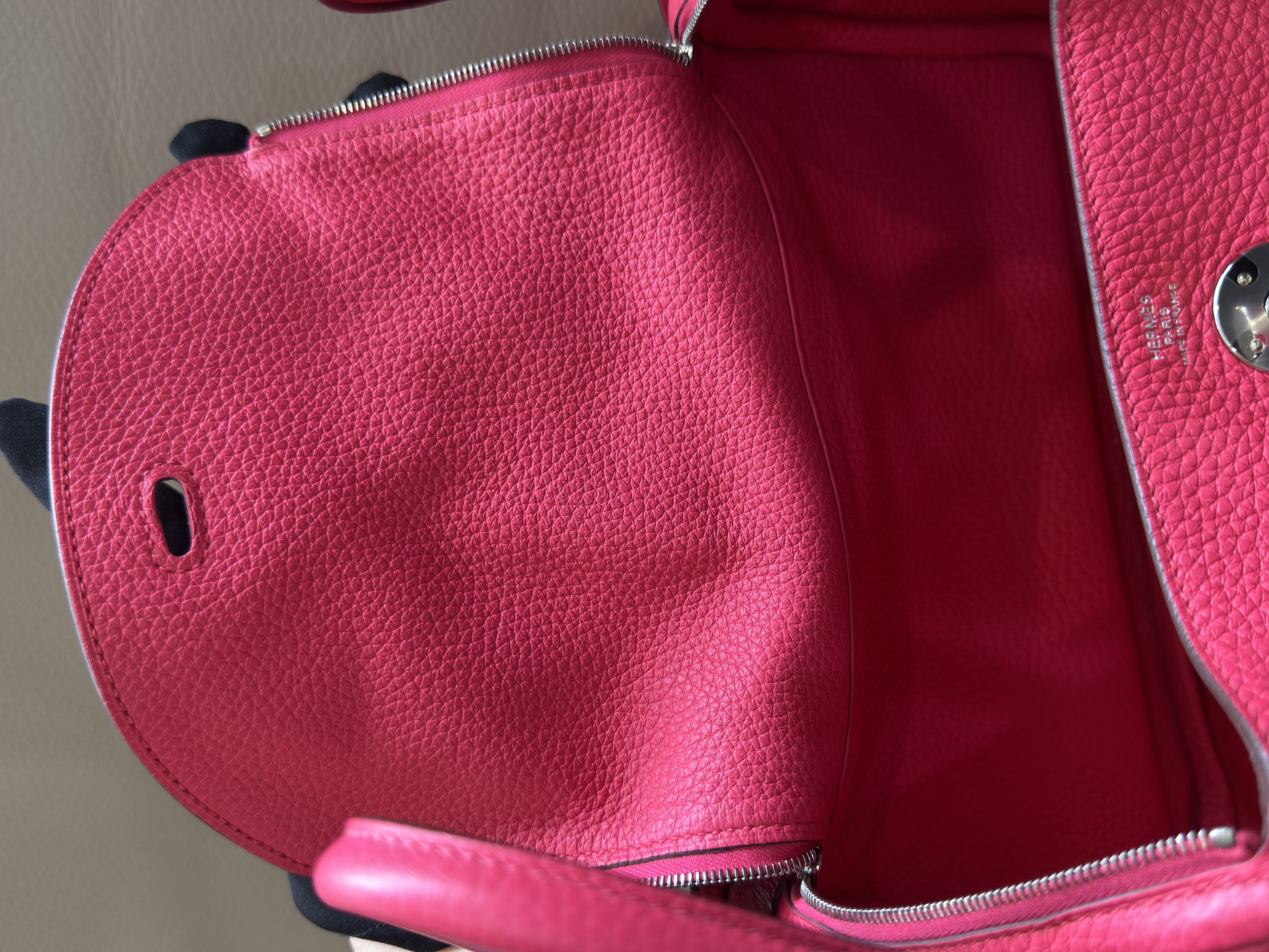 Pre-Owned HERMES Lindy 26 / Stamp Y 寶石紅 / Product Code : 26042502