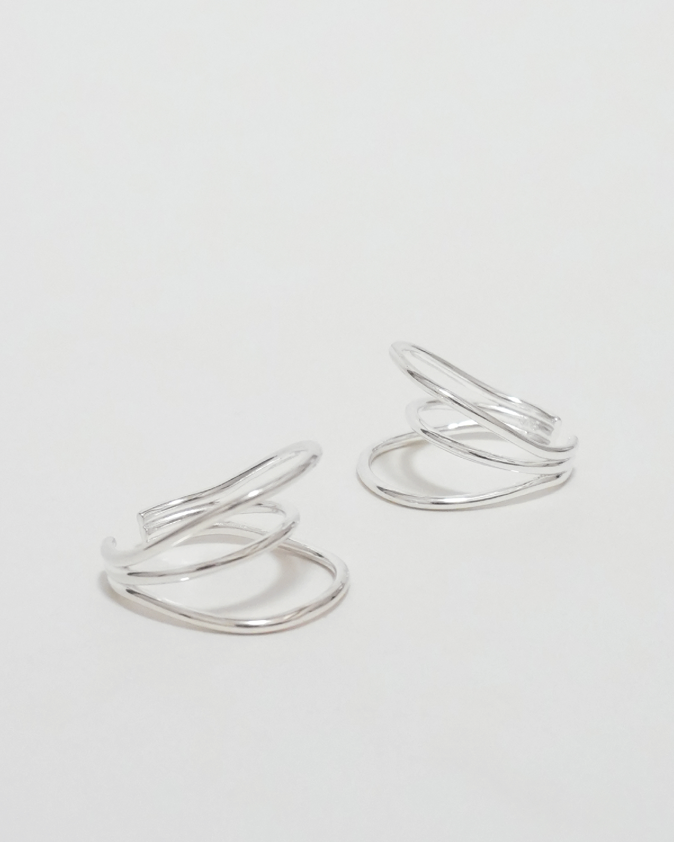Elegant Arc Layered Ring