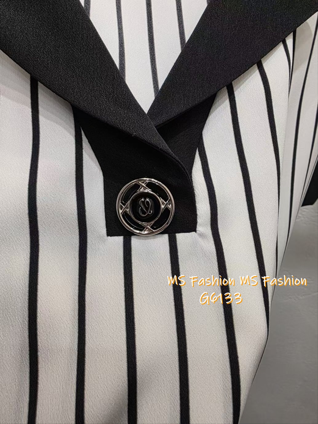 G6133 韓國🇰🇷靚料條子拼邊top