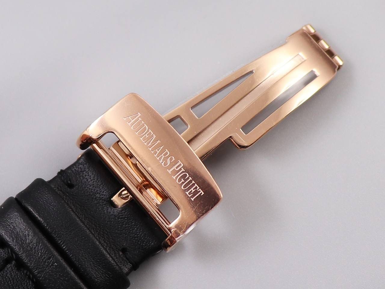 AP蒙托亚系列 精钢表壳 碳纤维圈口 搭载复刻原版爱彼CaL．2840全自动计时机芯 市面最强版本🔥