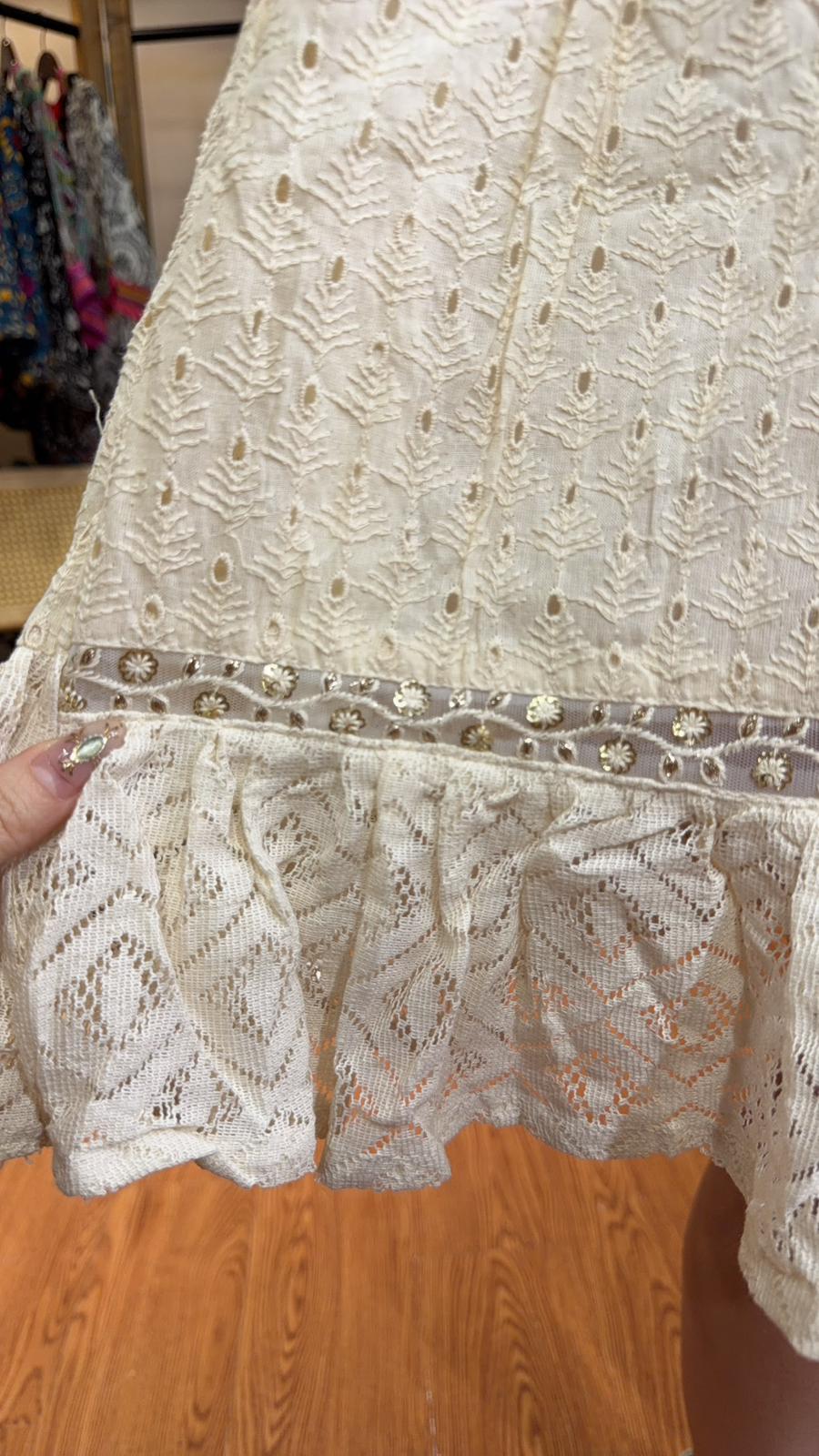 3075 White Feather 3 Layer Mix Lace Edge 39"