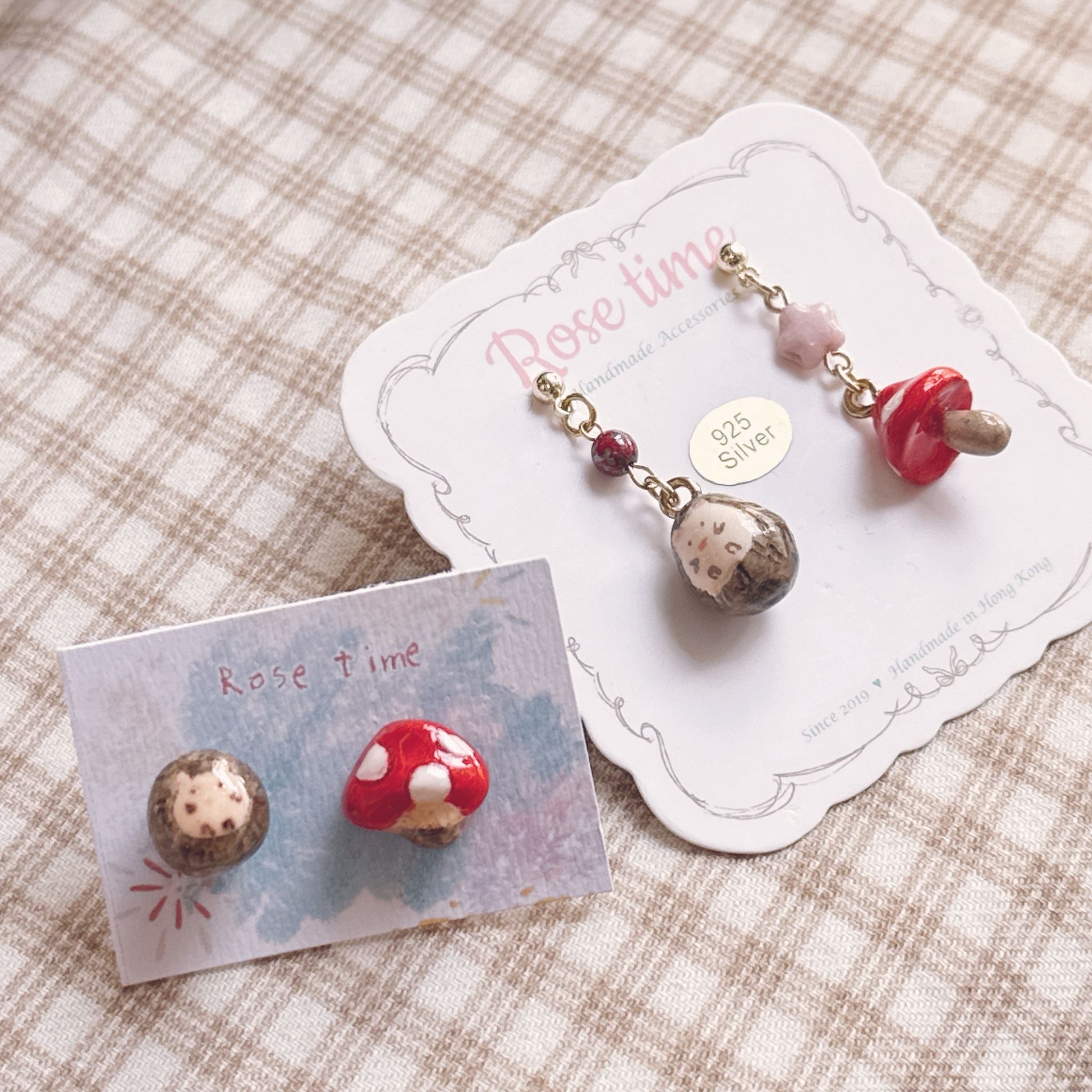 手繪半立體小刺蝟與紅蘑菇🍄耳釘