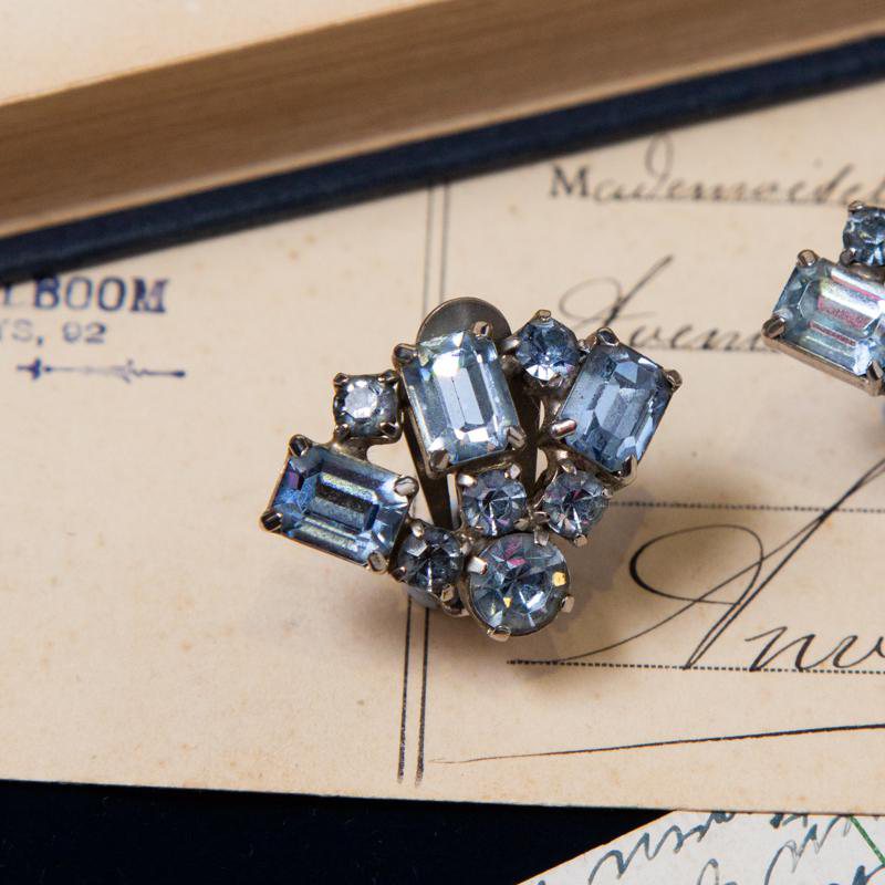 C.a. 1950s La Rel Blue Emerald Cut Glass Fan Shaped Clip Earrings(NA0423)