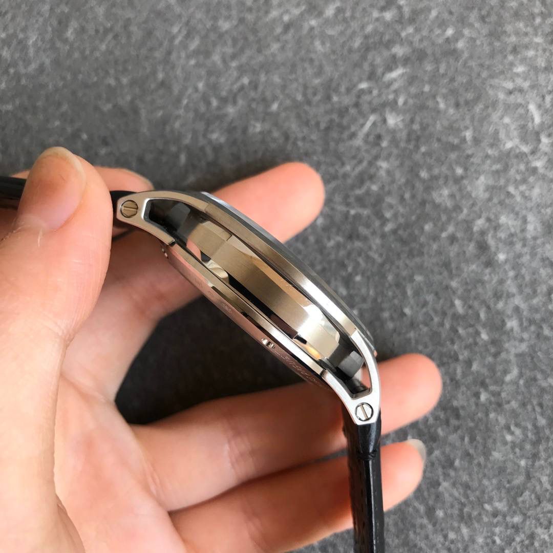 爱彼 CODE 11.59 系列自动上链腕表