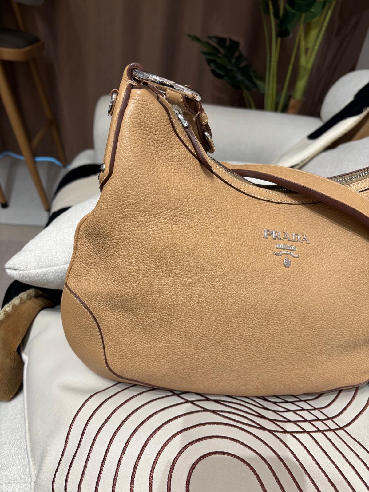 Prada hobo calfskin 100%Authentic,98%new 