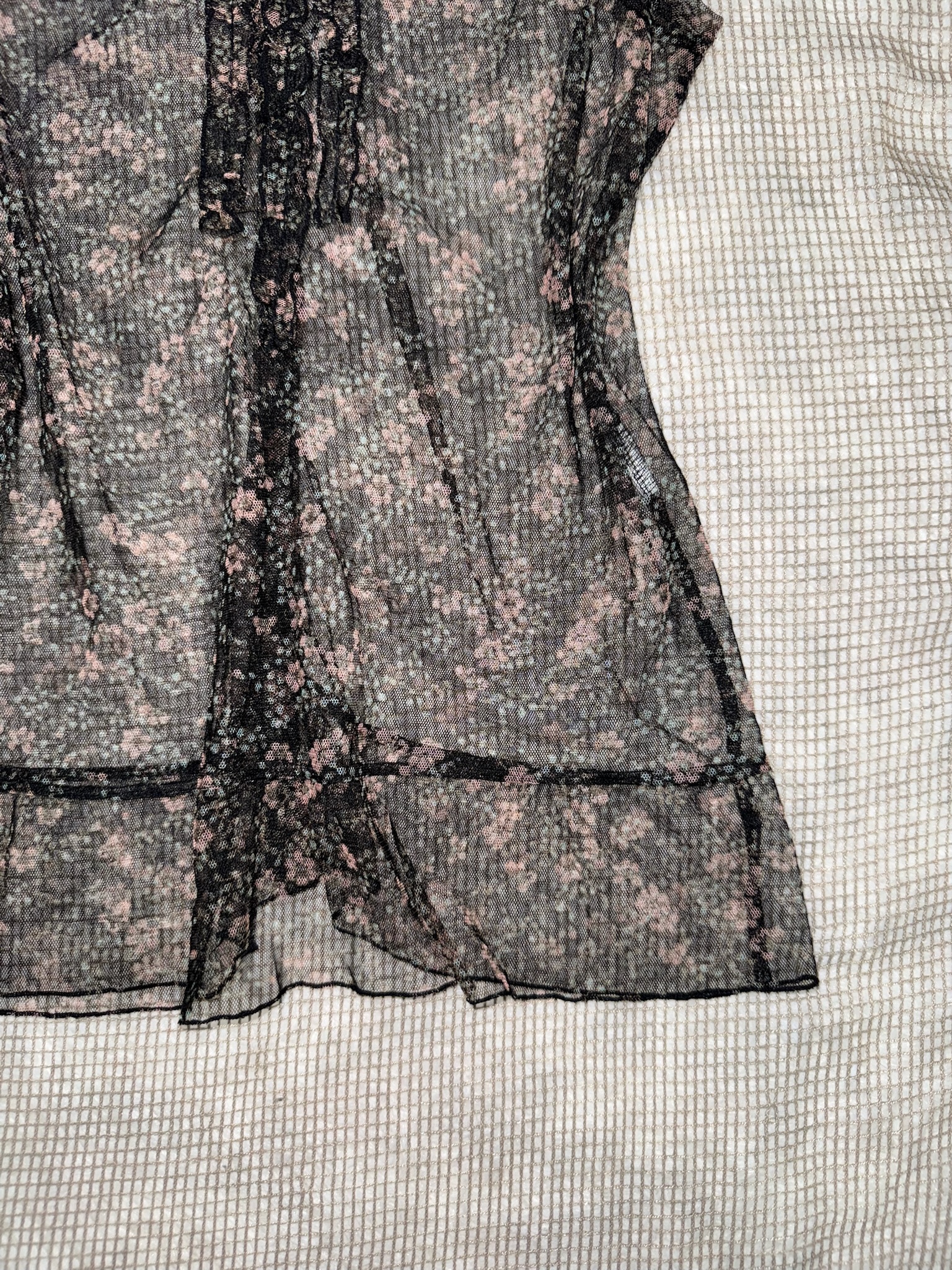 Dainty Rose Print Mesh Sleeveless Blouse