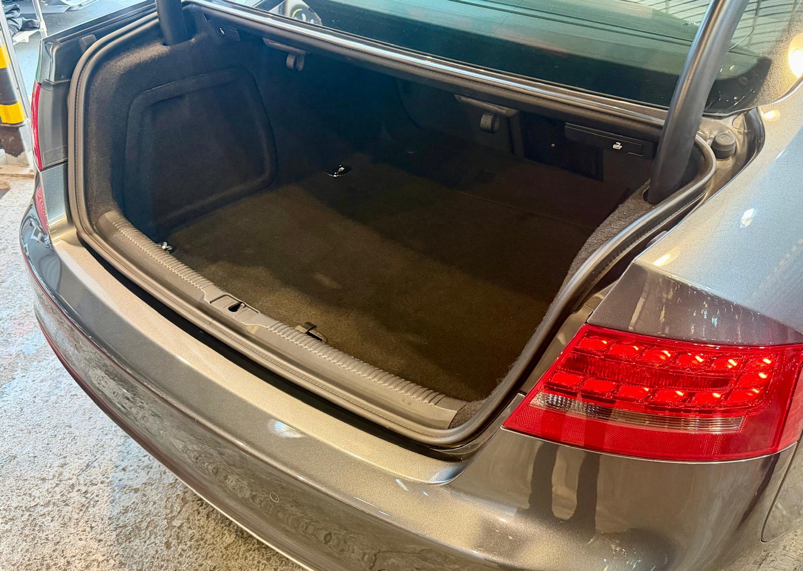 Audi RS5 Coupe 4.2 Quattro 2011