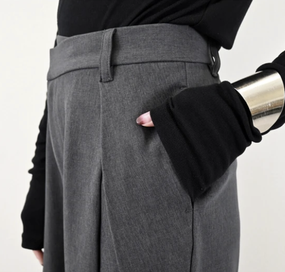 不對稱腰部褶襉長褲 - 2026 流行穿搭  女士長褲 獨特設計 春季時尚穿搭 成人休閒 日常穿搭 易於配搭 日本直送   #JP-I-260021