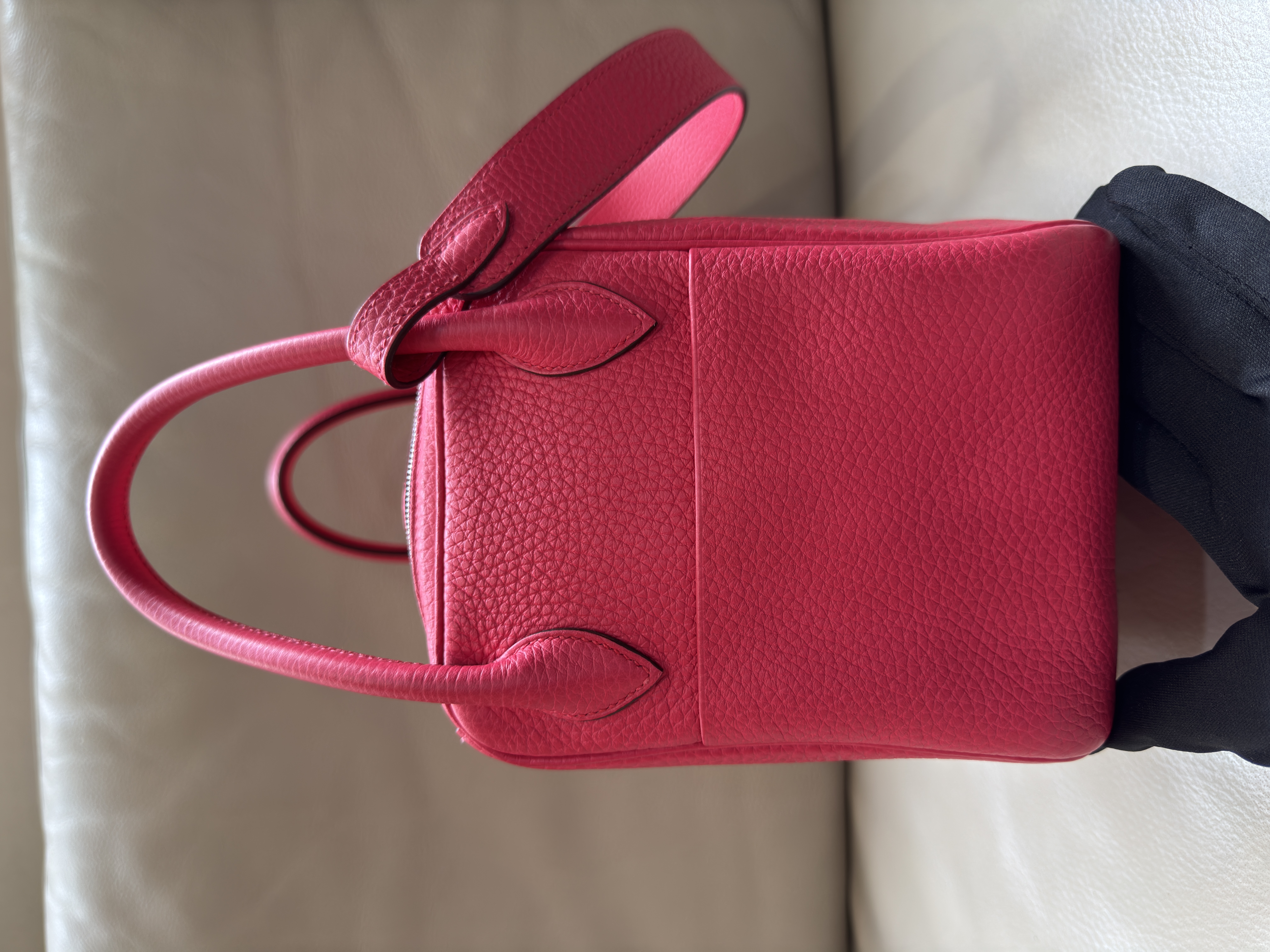 Pre-Owned HERMES Lindy 26 / Stamp Y 寶石紅 / Product Code : 26042502