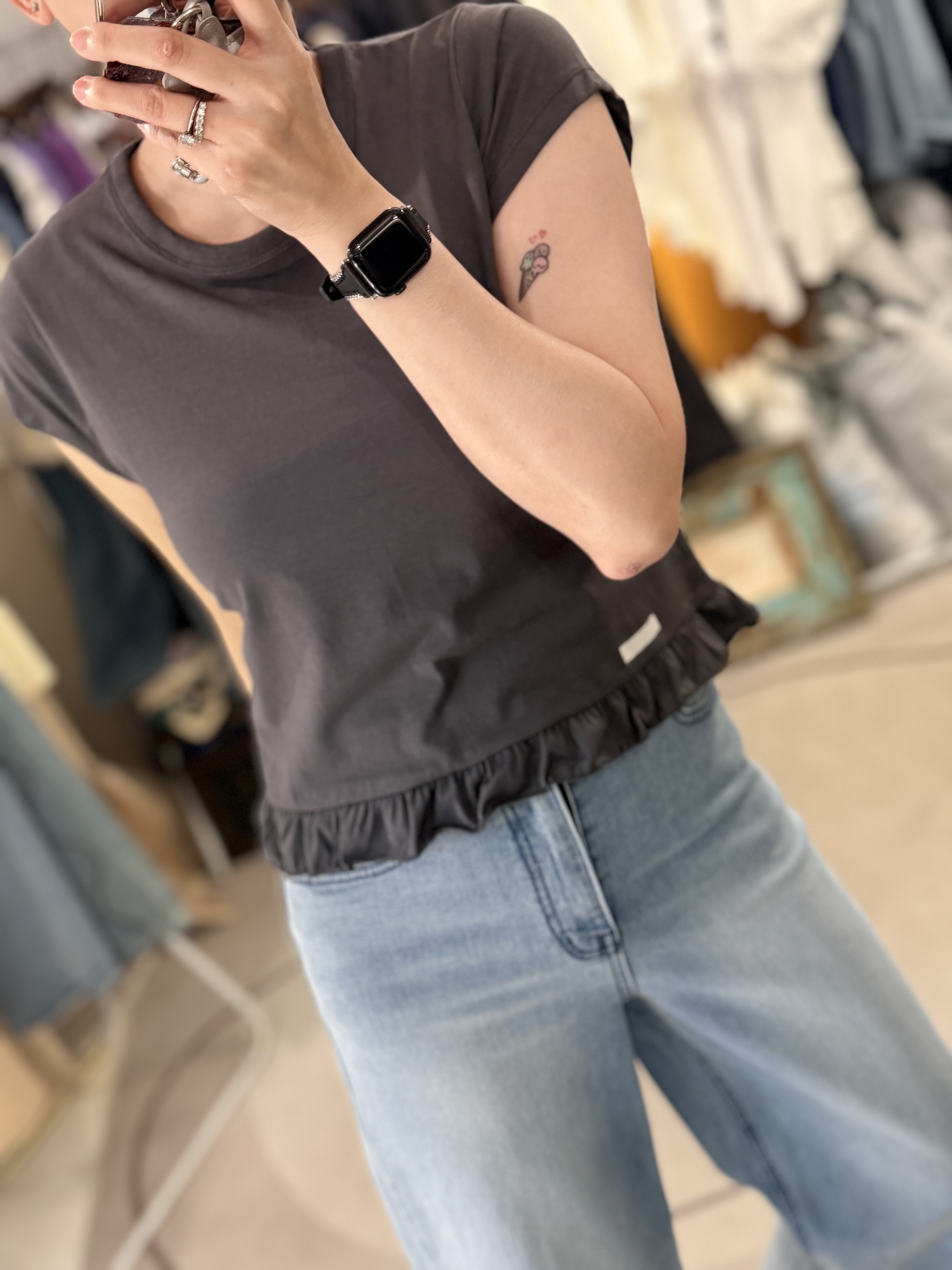 Little ruffle cotton tee